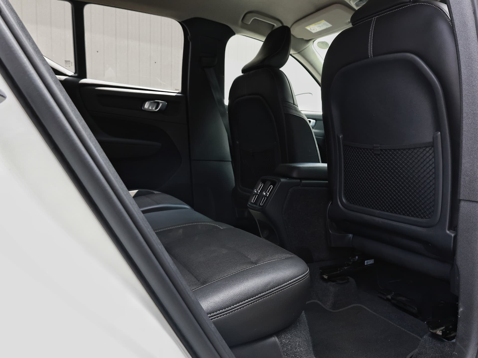2019 Volvo XC 40 image-14