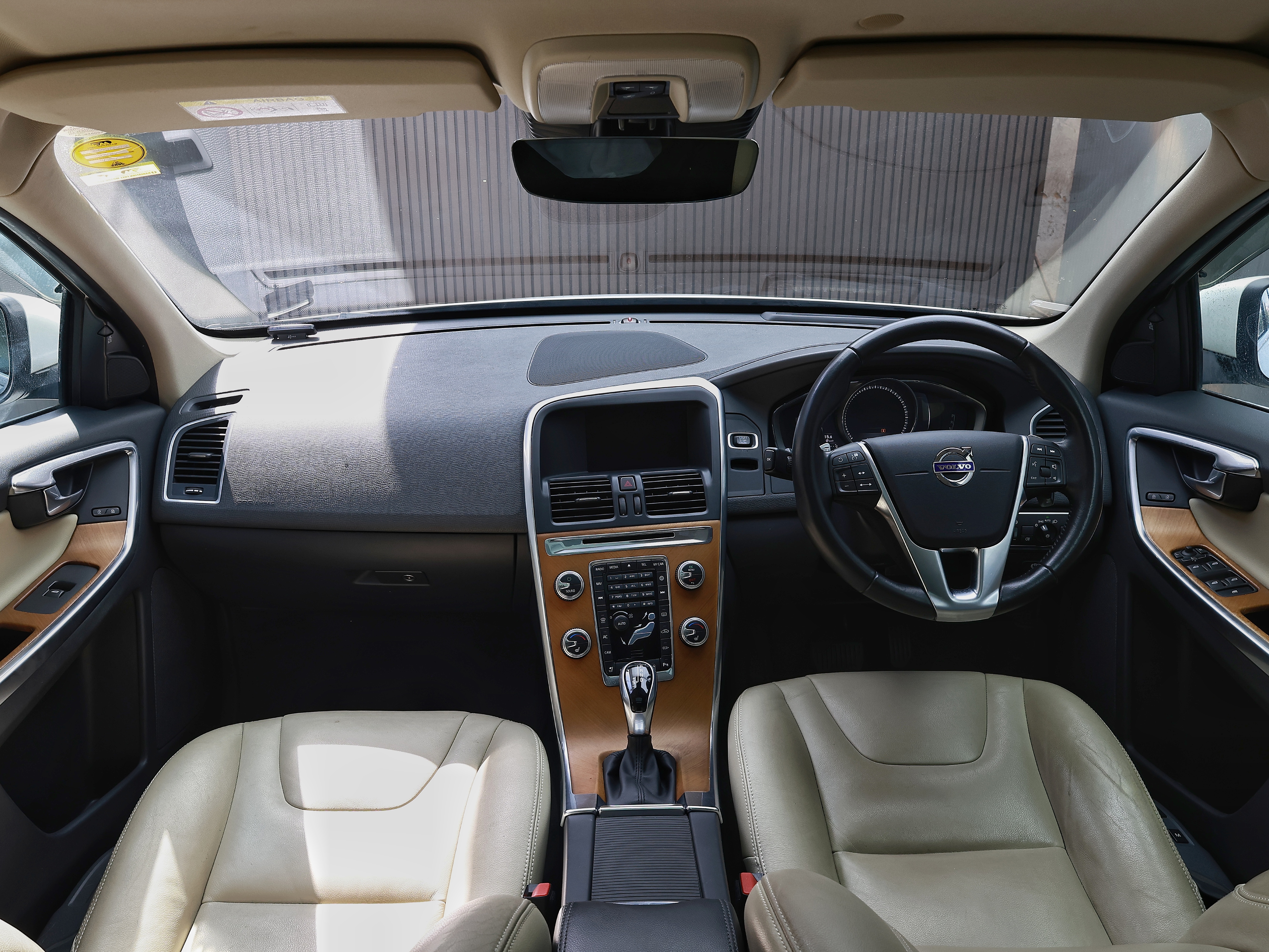 2017 Volvo XC60 D4 Classic image-9