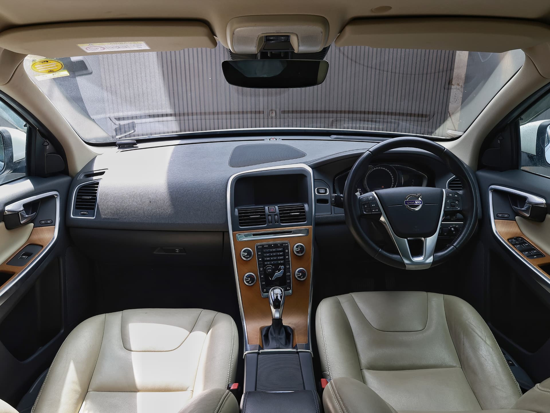 2017 Volvo XC60 D4 Classic image-9