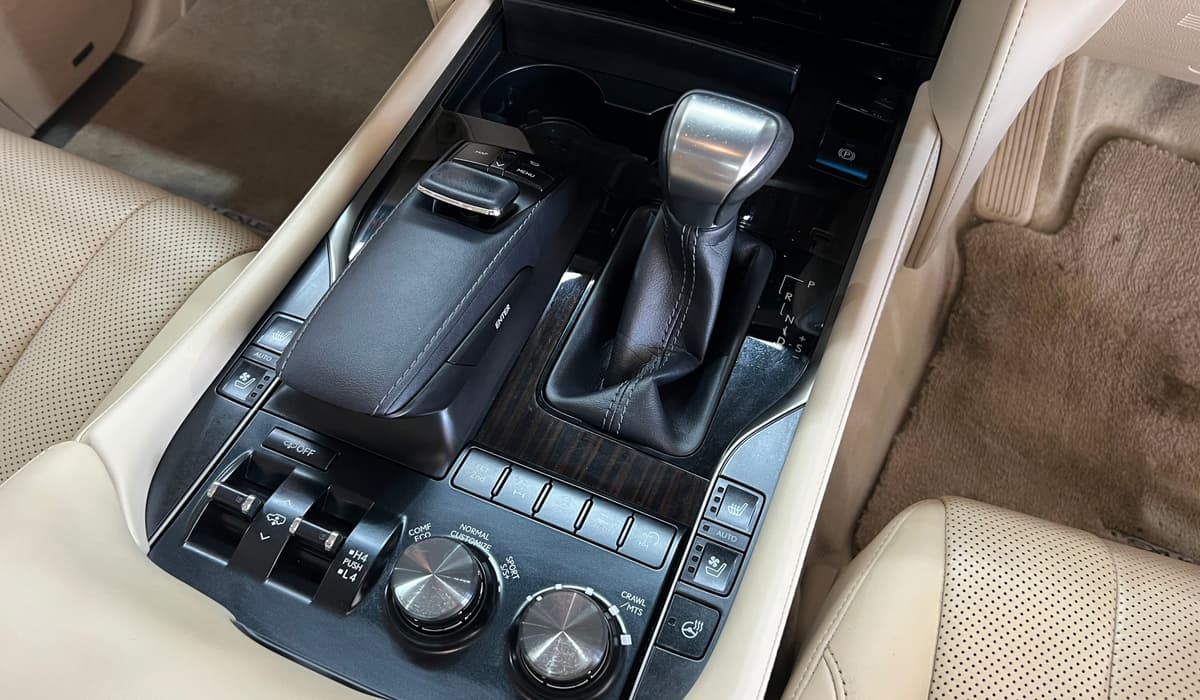 2018 Lexus LX LX570 image-9