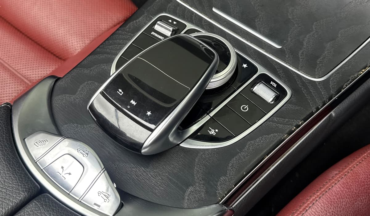 2017 Mercedes-Benz C-Class Cabriolet C-180 image-9