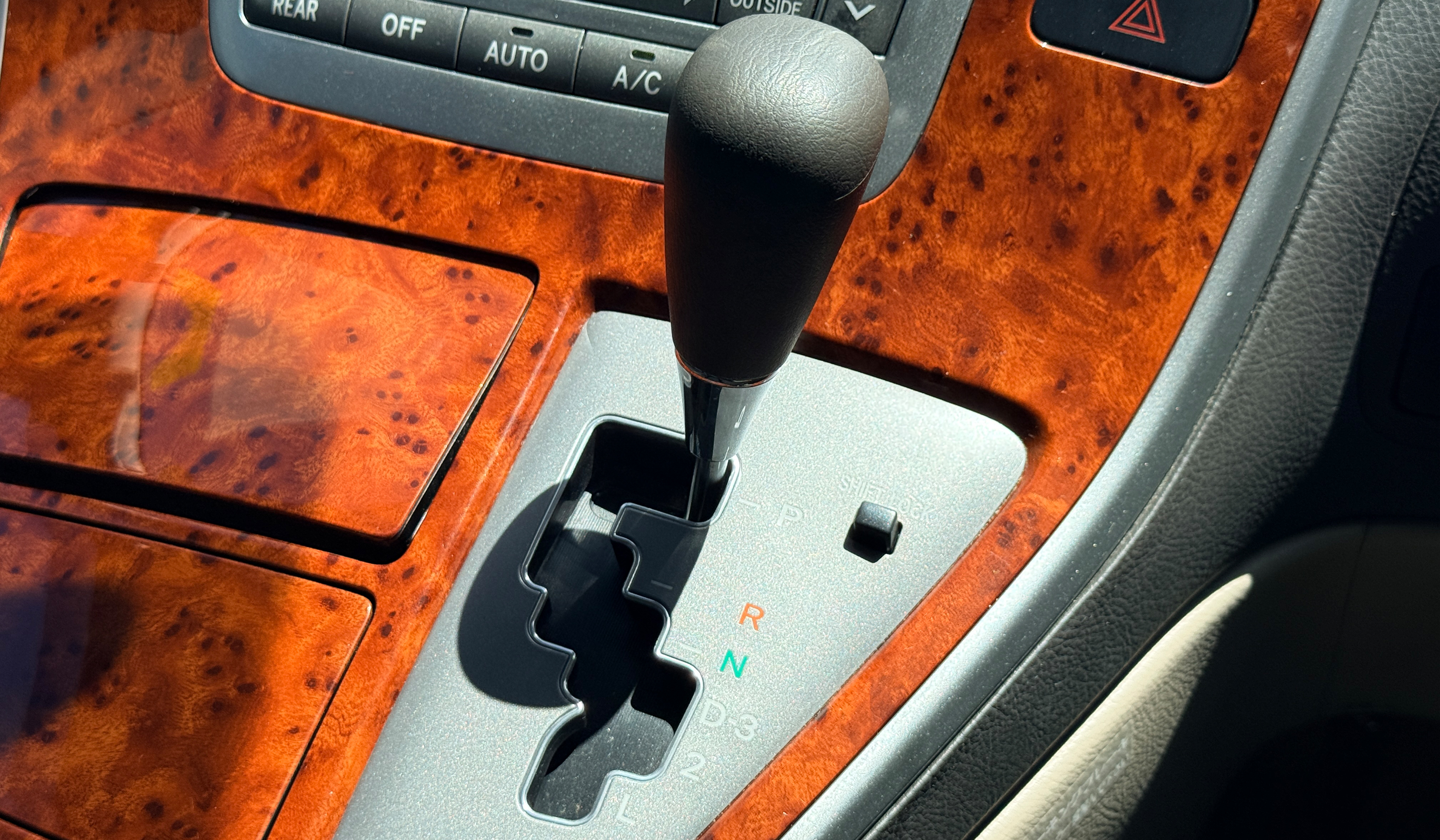 2003 Toyota Alphard X image-9