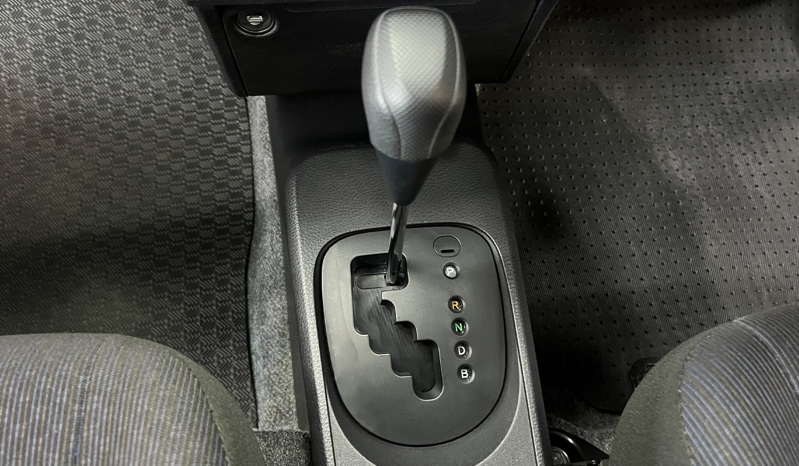 2020 Toyota Probox Hybrid DX Comfort image-11