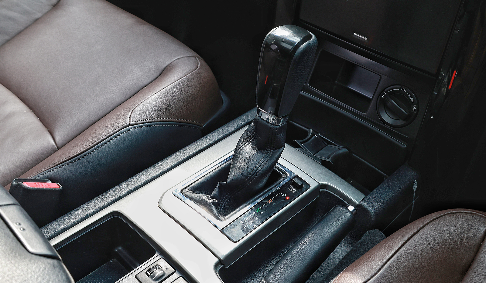 2017 Toyota Land Cruiser Prado G Frontier TX-L package image-9