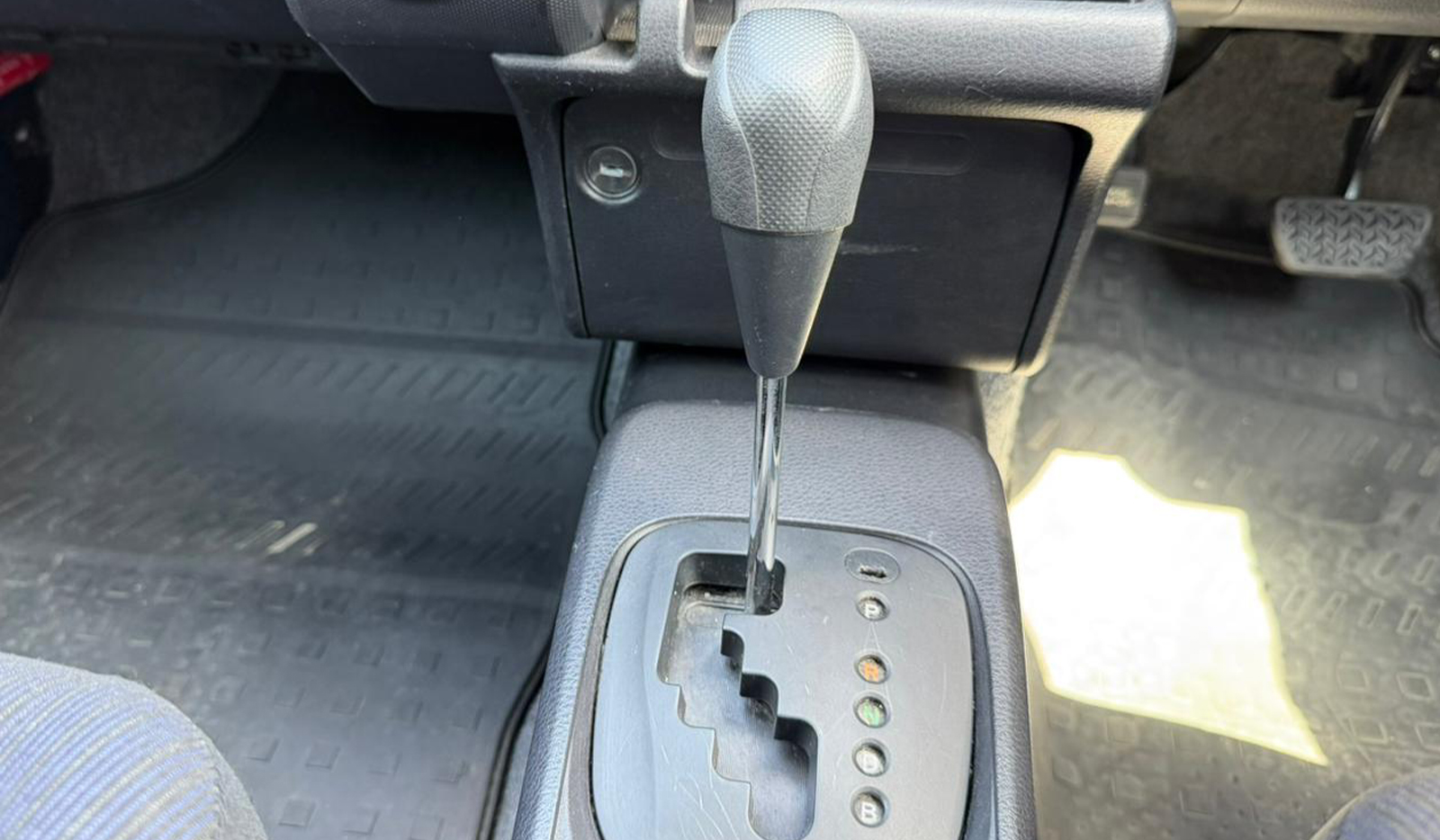2019 Toyota Succeed Hybrid UL-X image-9