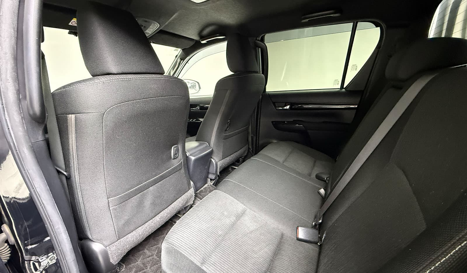 2019 Toyota Hilux Z Black Rally Edition image-9