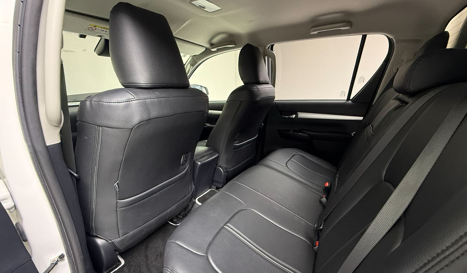 2020 Toyota Hilux Z CANOPY image-9