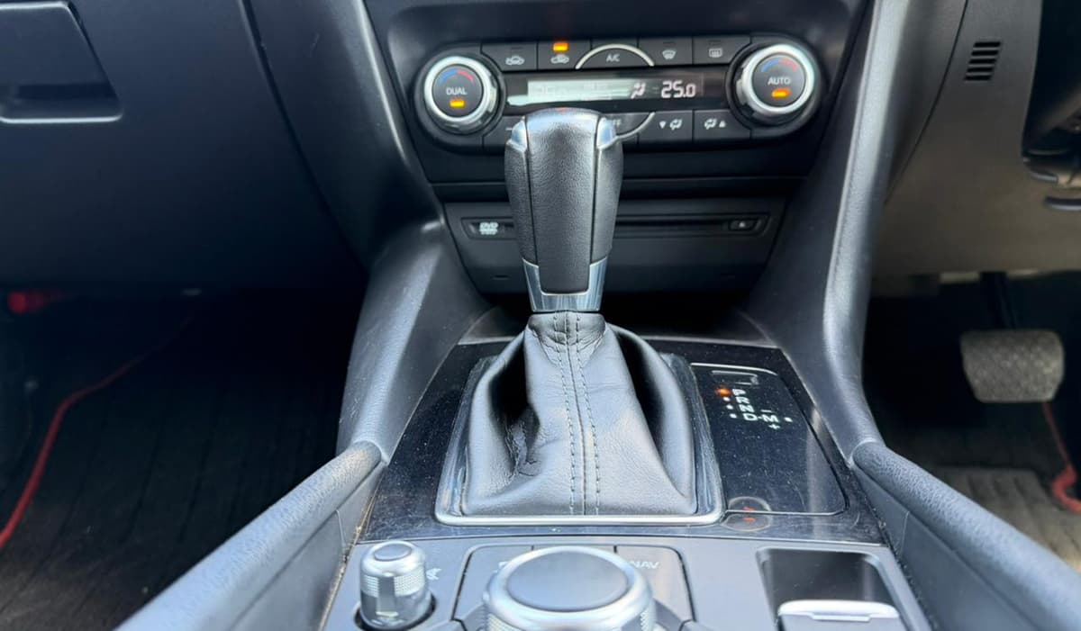 2018 Mazda Axela 22 XD Proactive image-9