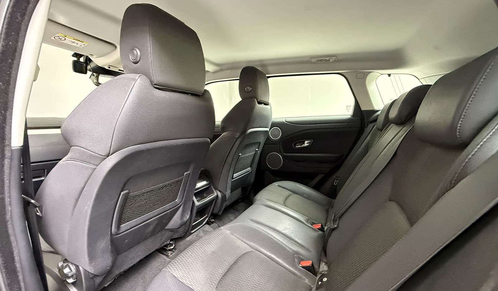 2019 Land Rover Range Rover Evoque SE image-9