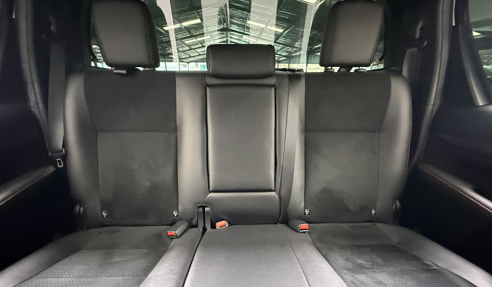 2021 Toyota Hilux Z GR SPORT image-9
