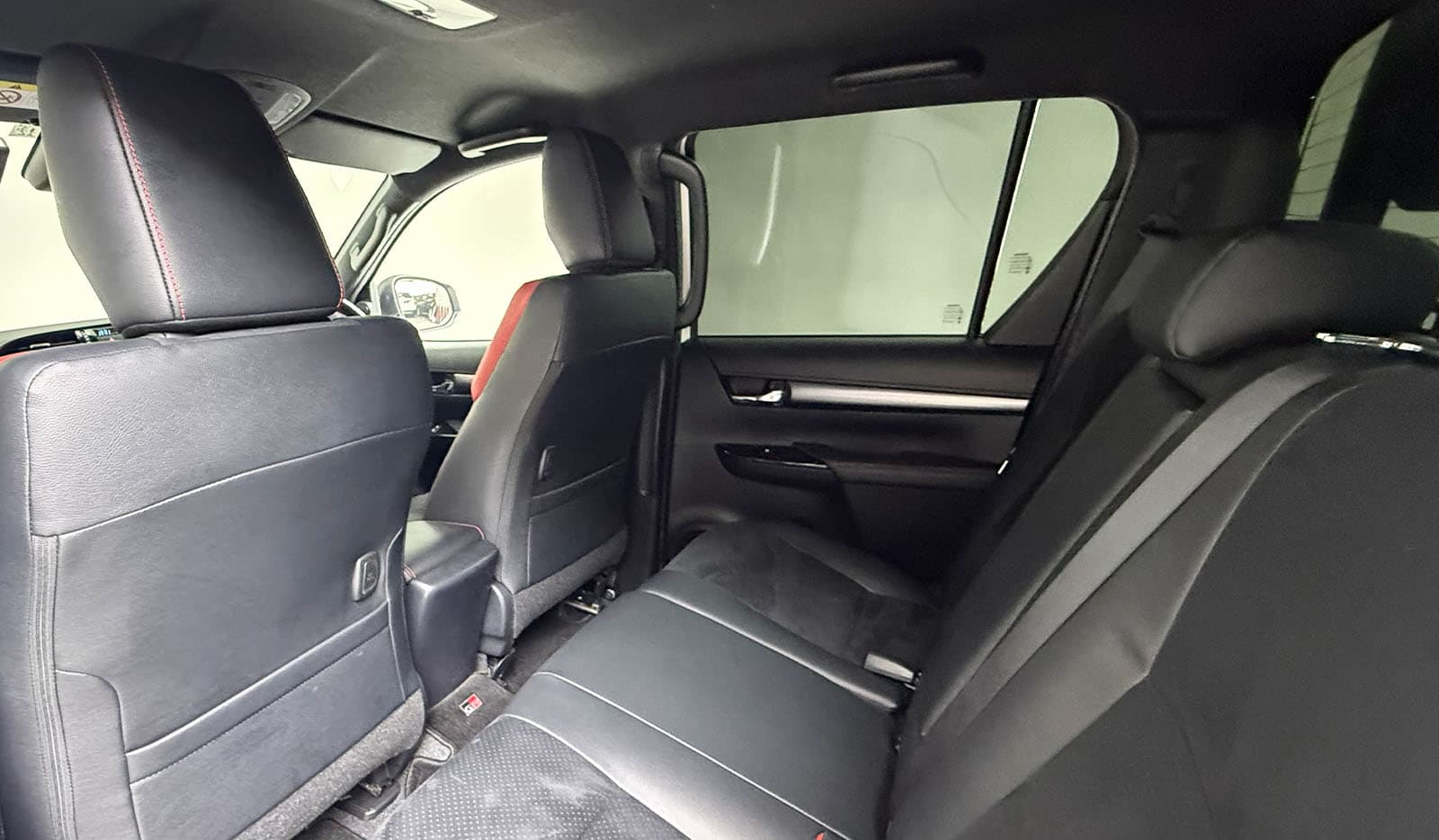 2022 Toyota Hilux image-9