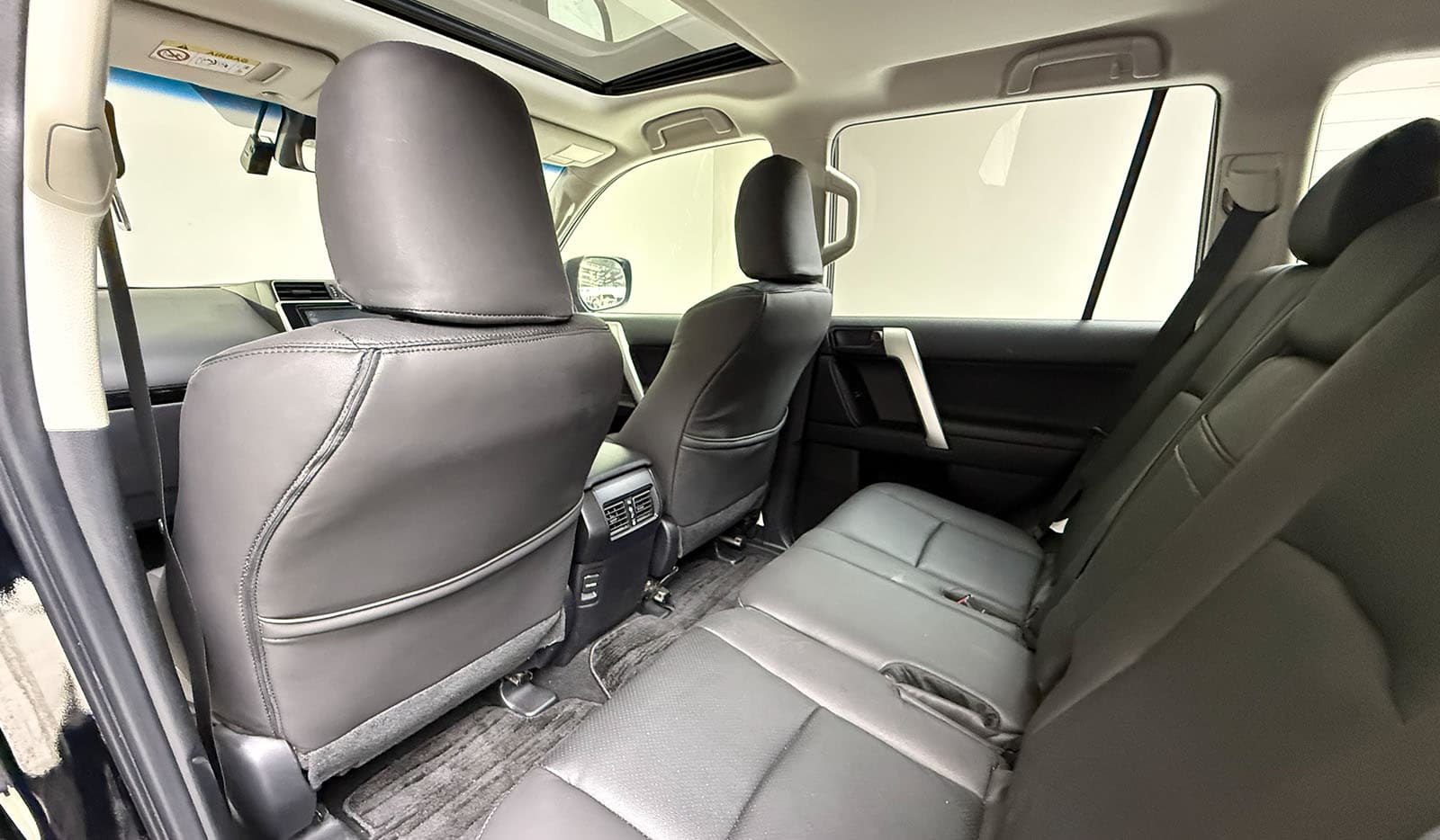 2020 Toyota Land Cruiser Prado TX image-8