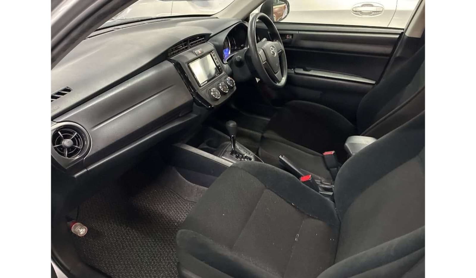 2019 Toyota Corolla Axio 1.3X image-8