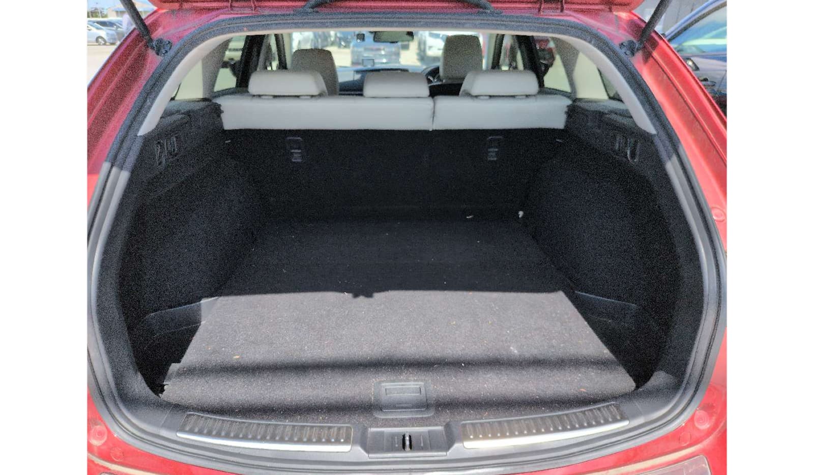 2013 Mazda Atenza Wagon image-9