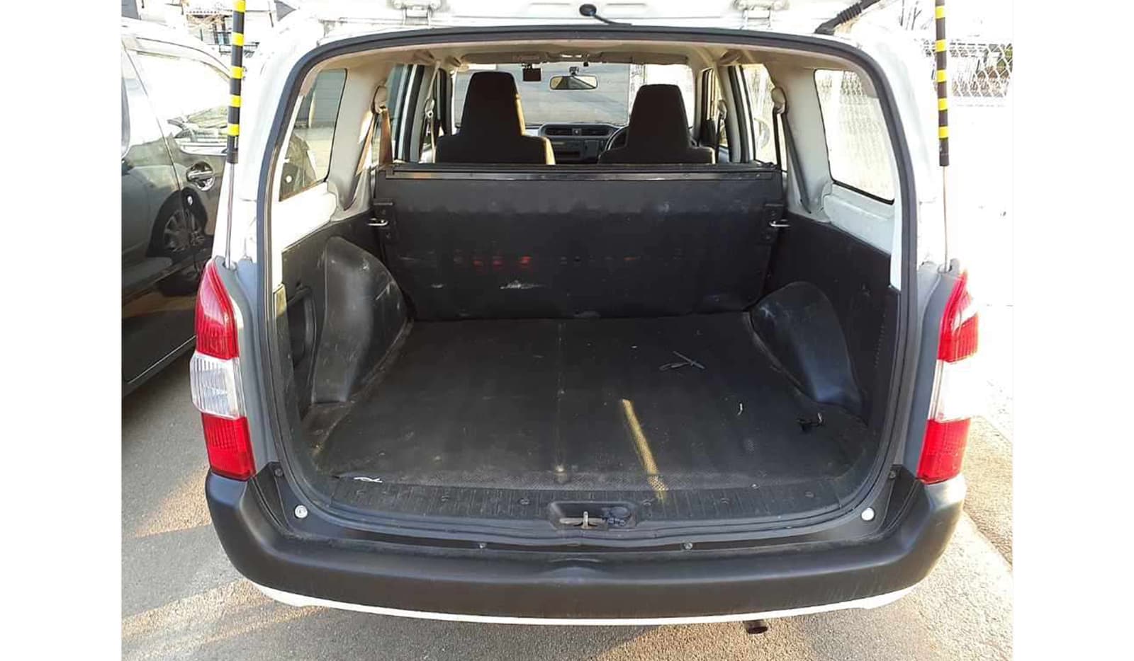 2019 Toyota Probox DX Comfort 4WD image-9