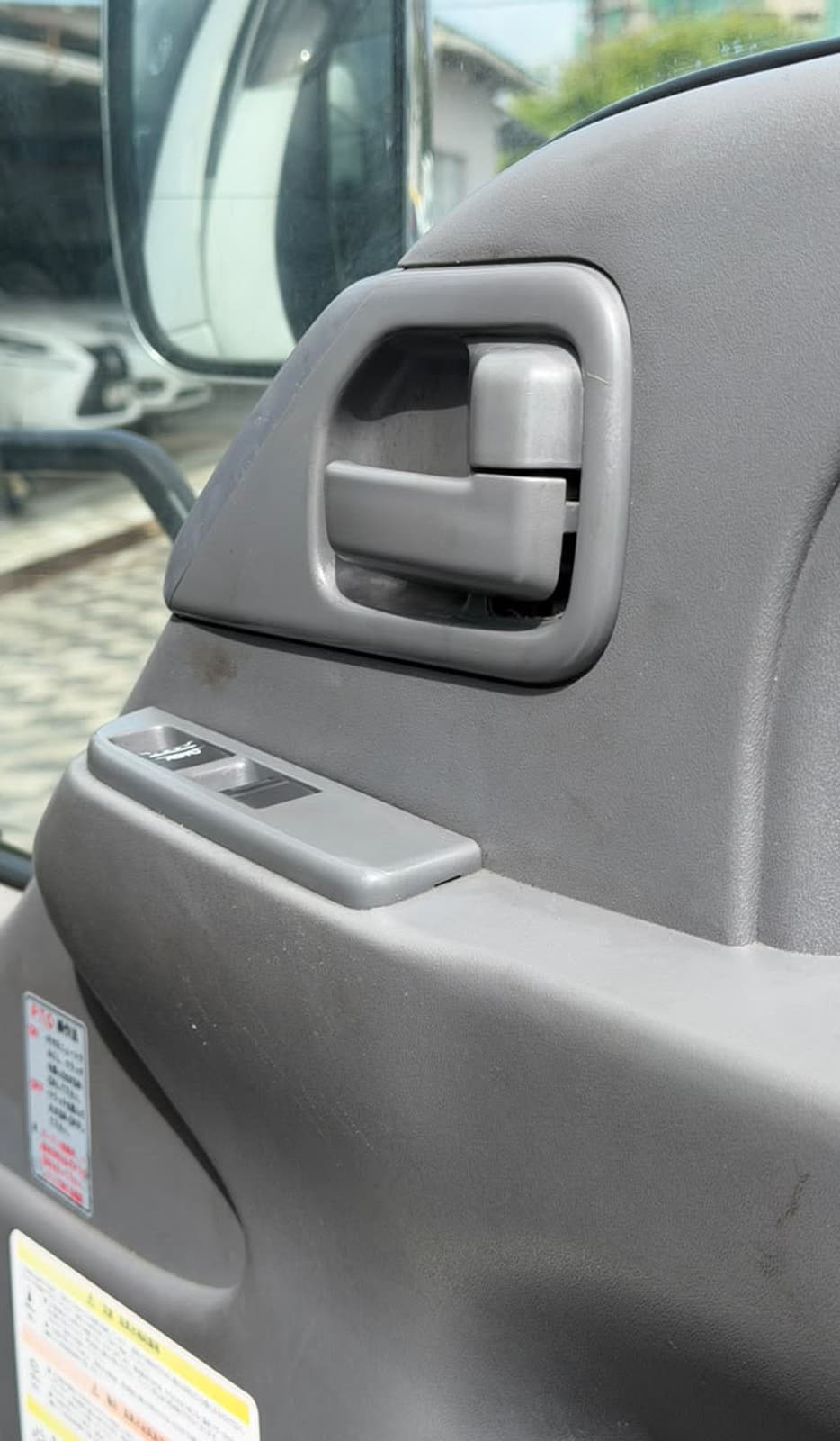 2019 Isuzu Elf Truck CRANE HIRABODY image-9
