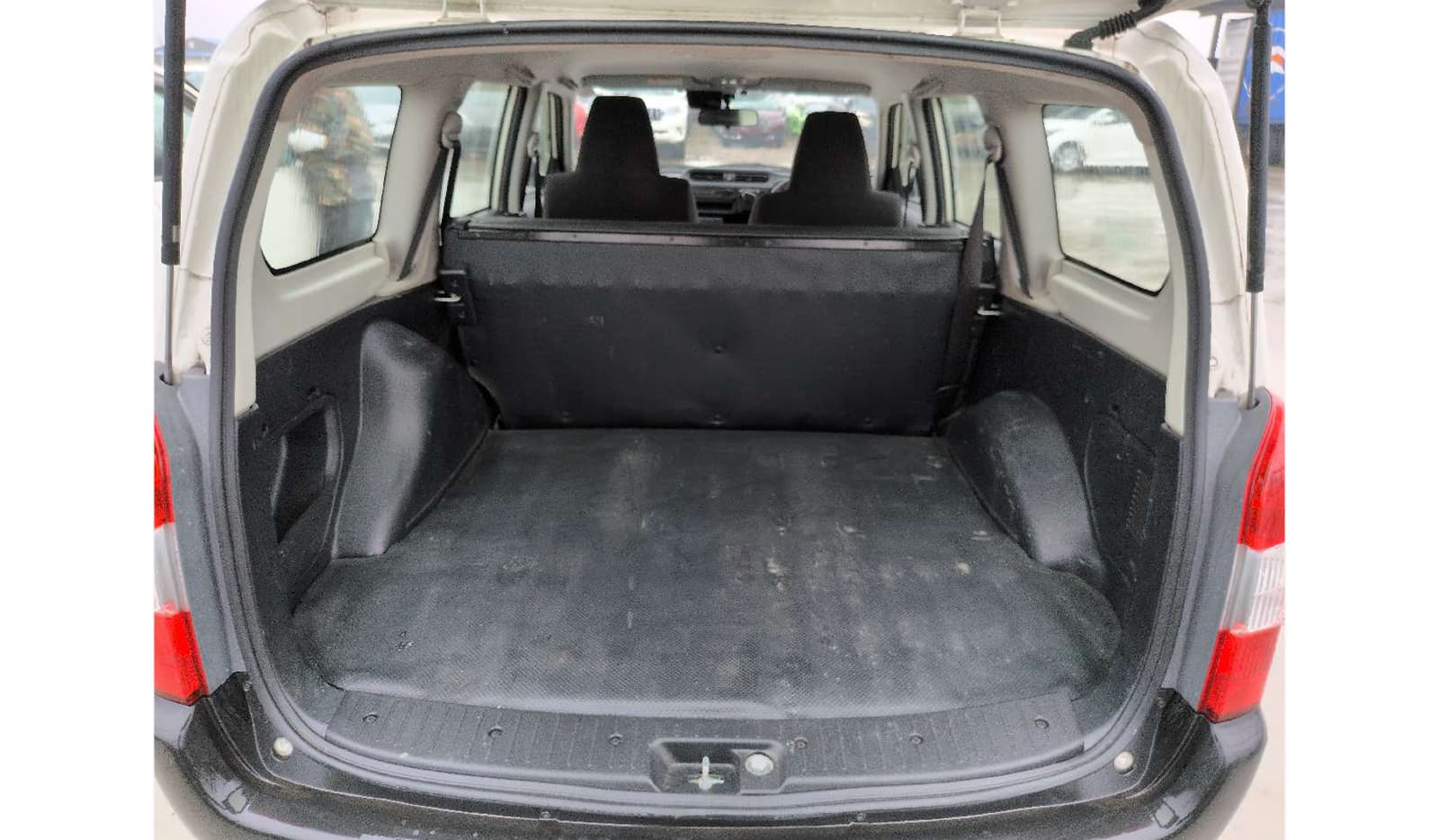 2019 Toyota Probox image-9