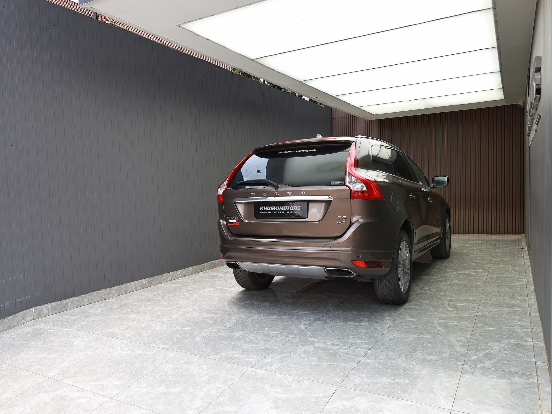 2016 Volvo XC60 SE 4WD T5 Awd image-4