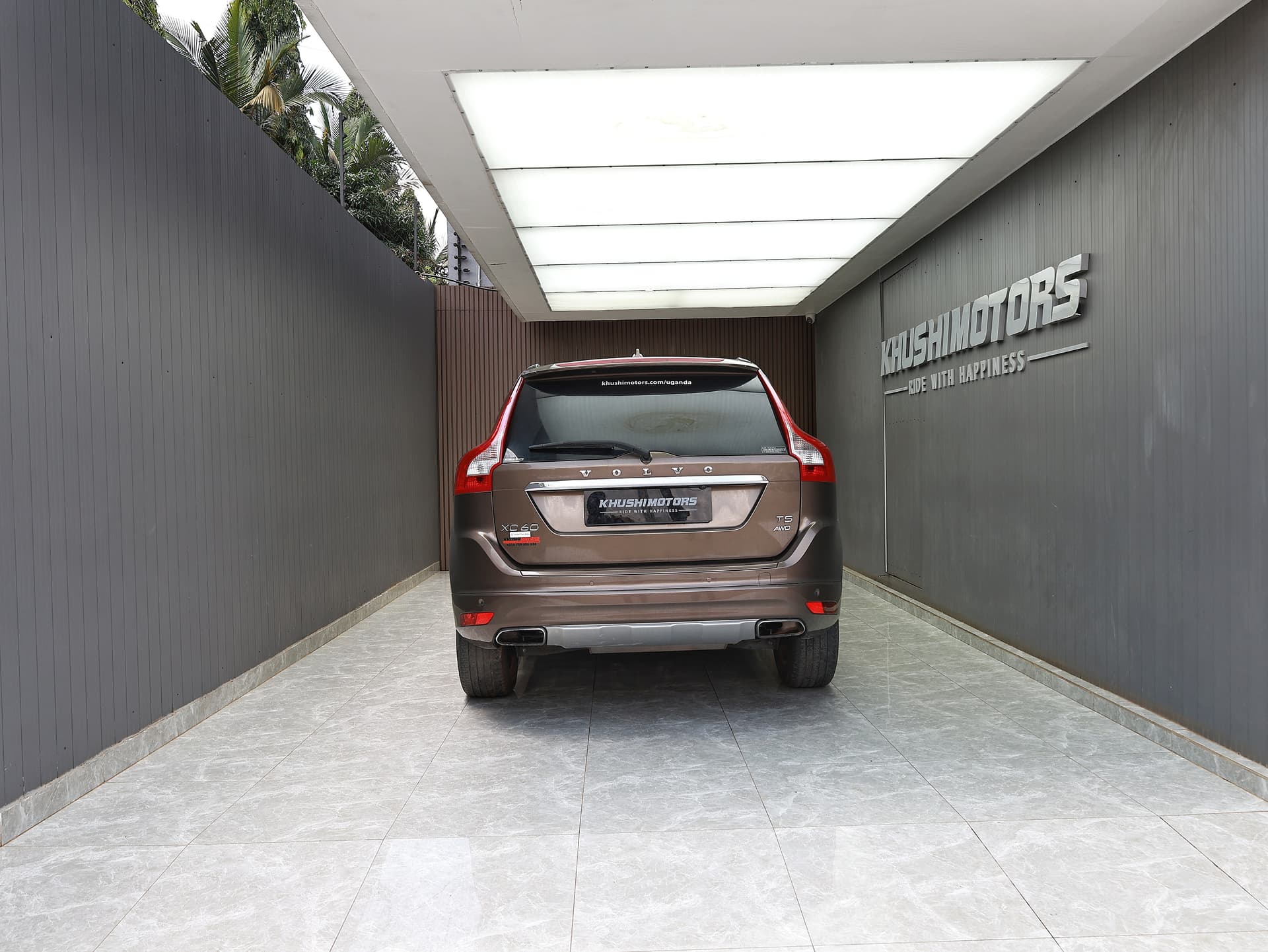 2016 Volvo XC60 SE 4WD T5 Awd image-5