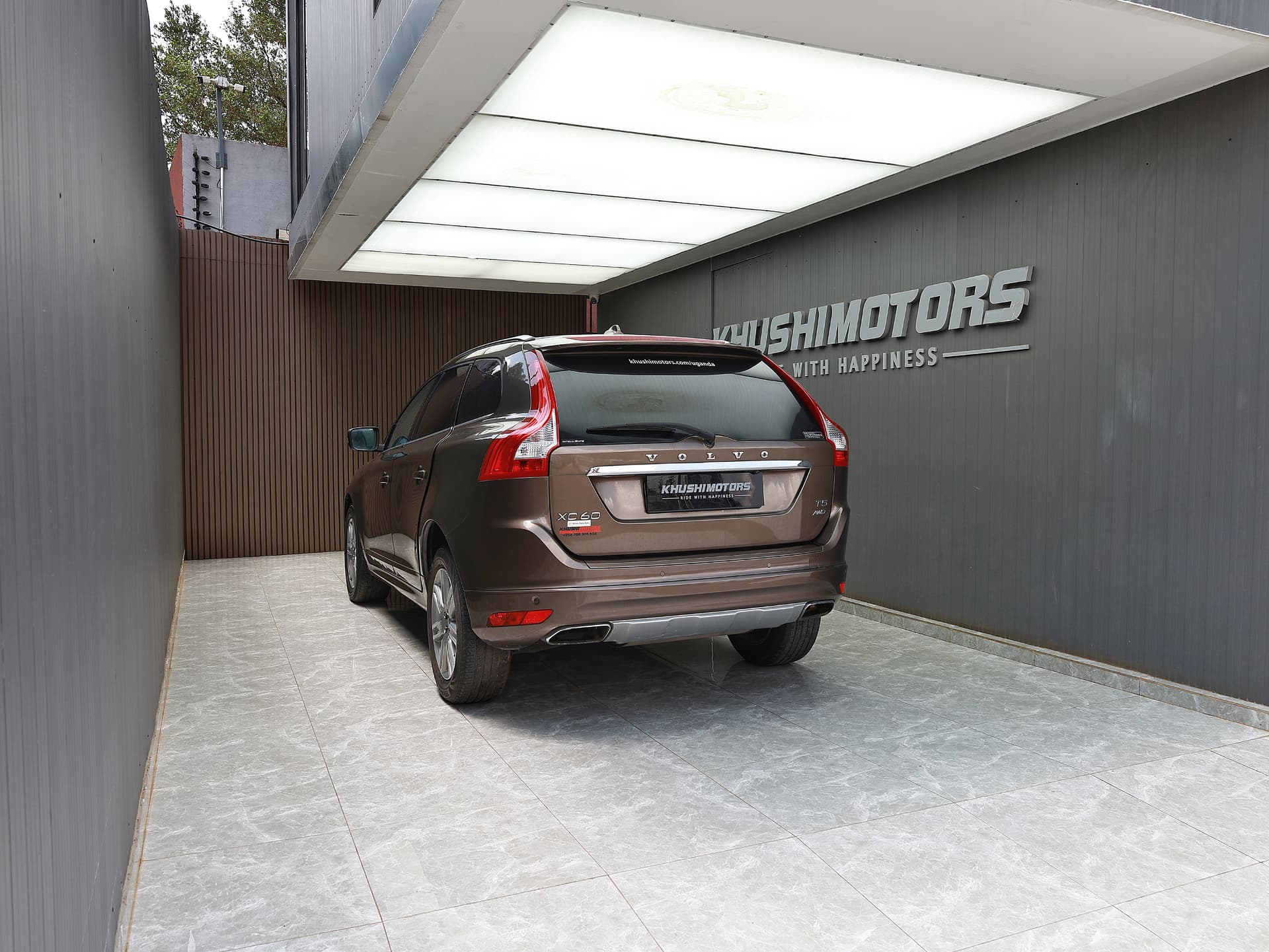 2016 Volvo XC60 SE 4WD T5 Awd image-6