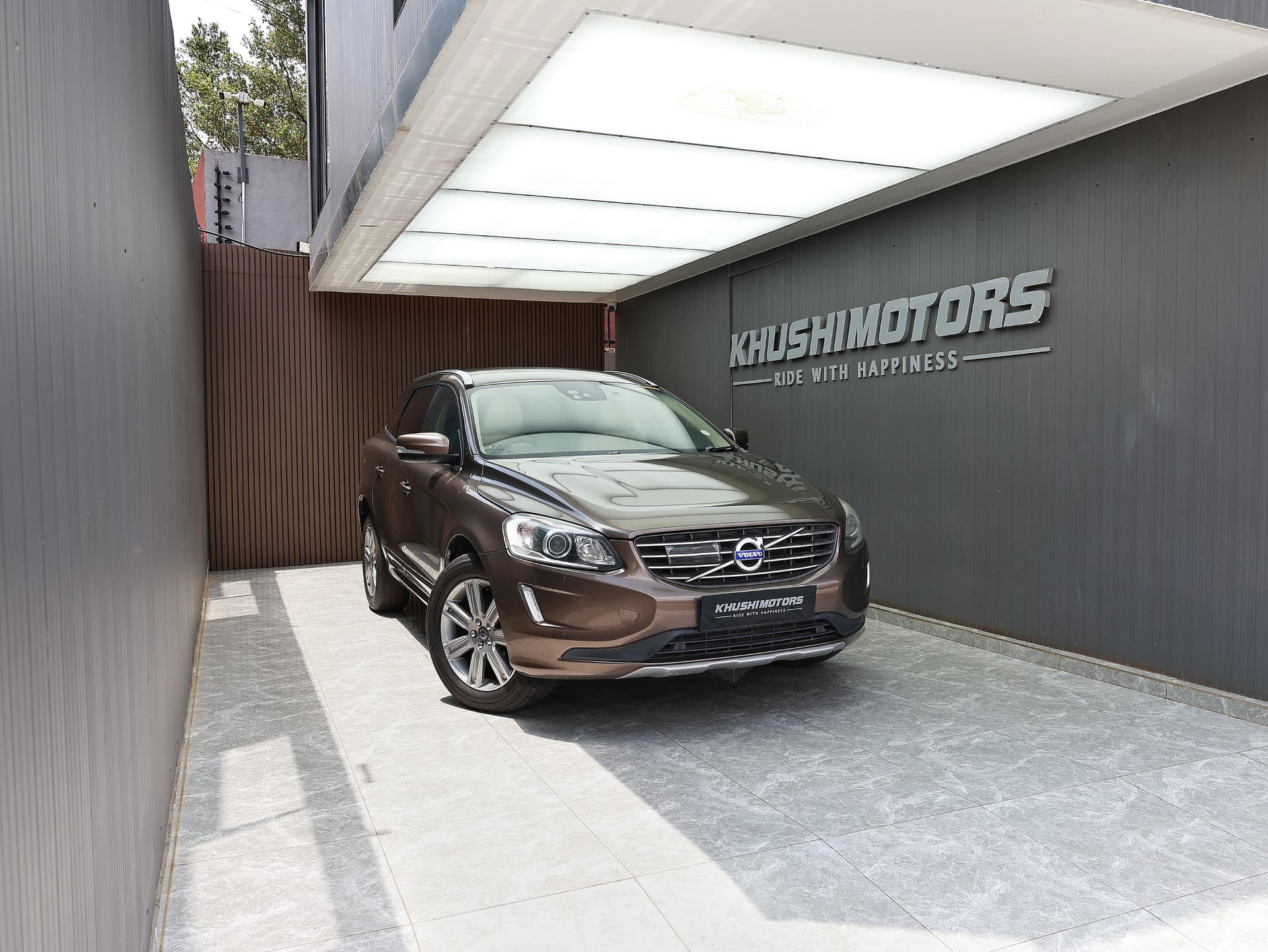 2016 Volvo XC60 SE 4WD T5 Awd image-1