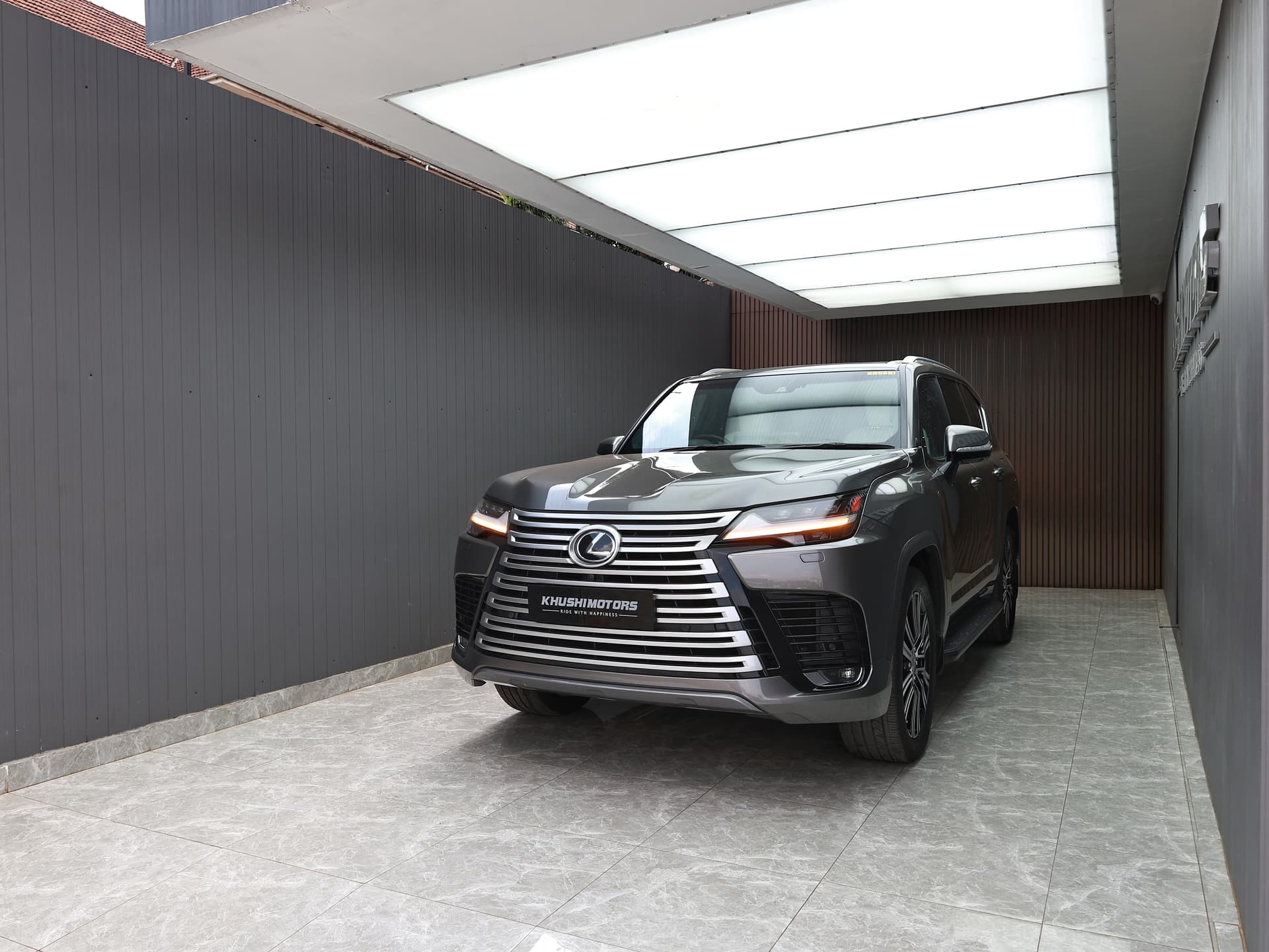 2023 Lexus Lx500d image-3