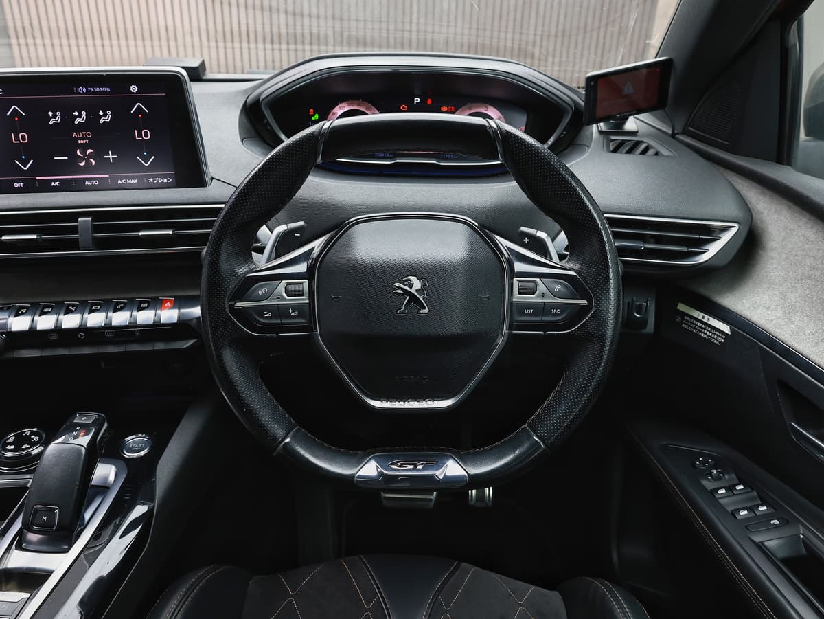 2017 Peugeot 3008 Gt Blue Dhi image-9