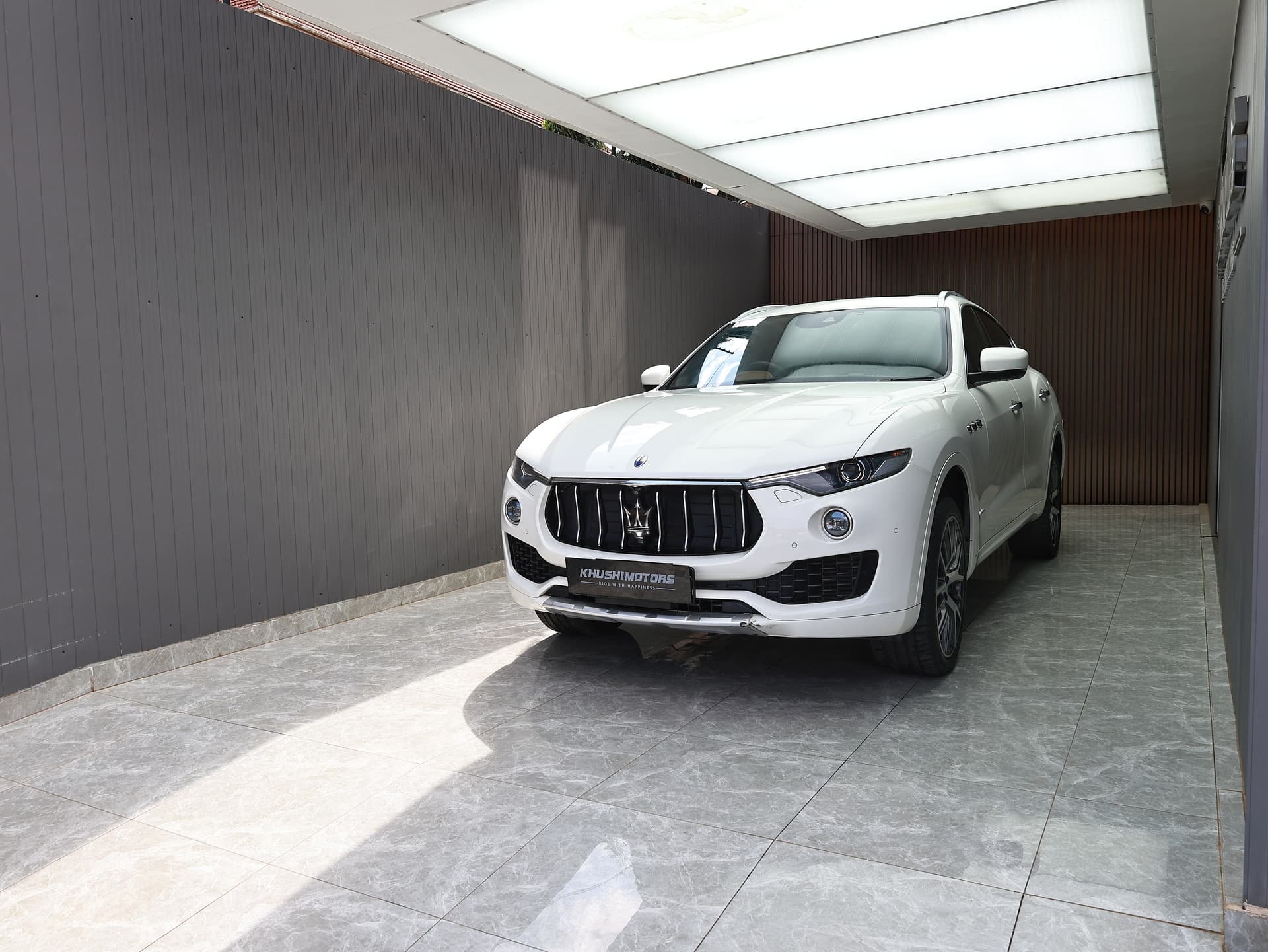 2018 Maserati Levante image-3