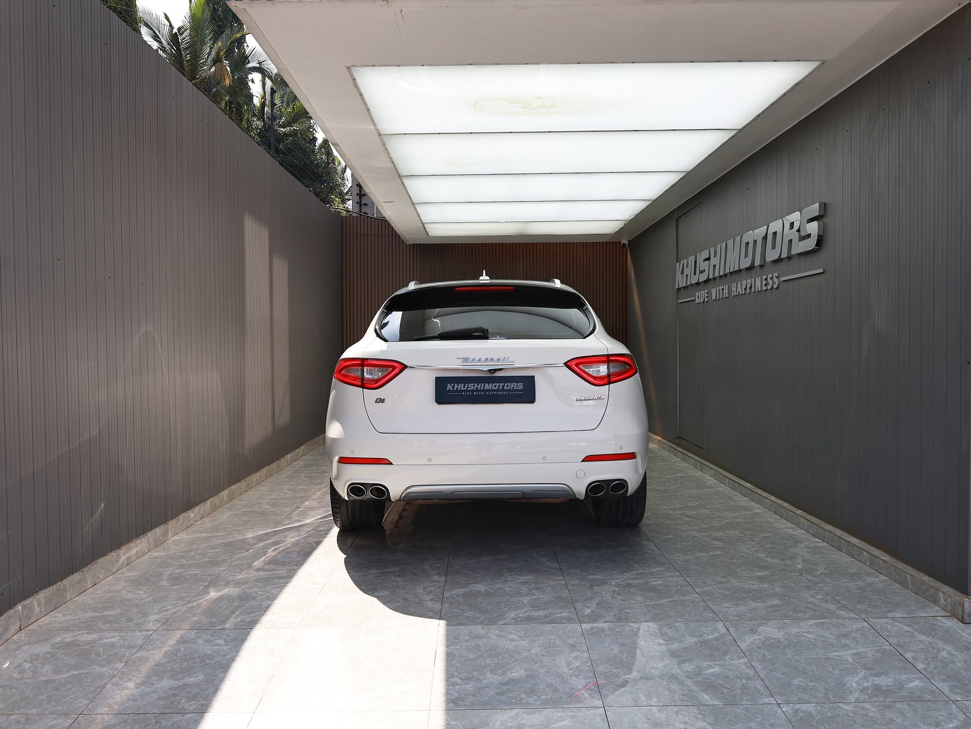 2018 Maserati Levante image-5