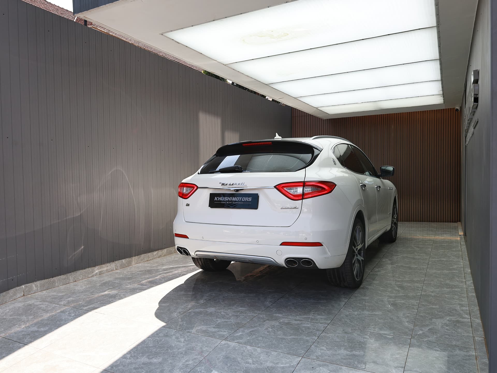 2018 Maserati Levante image-6