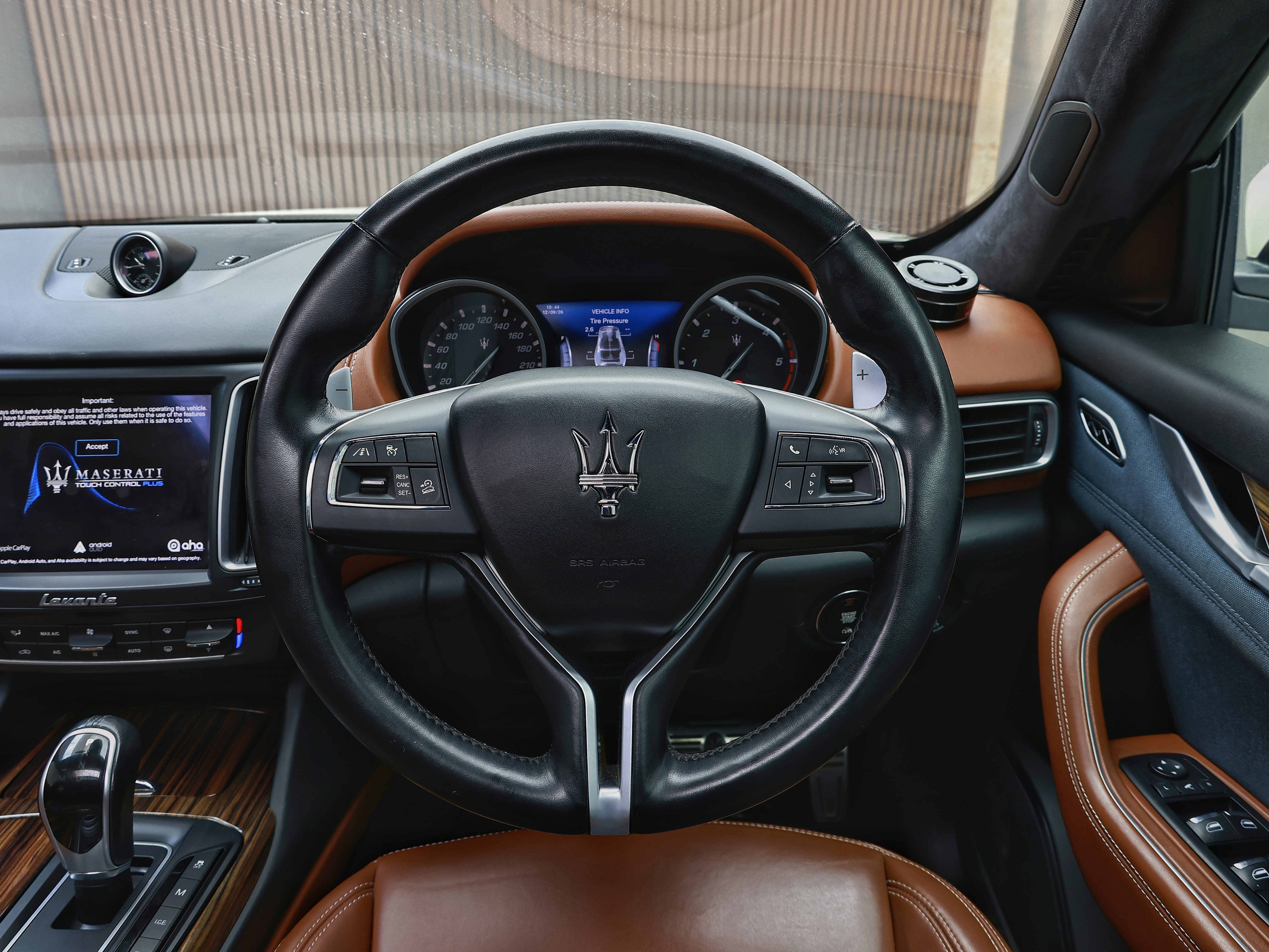 2018 Maserati Levante image-10