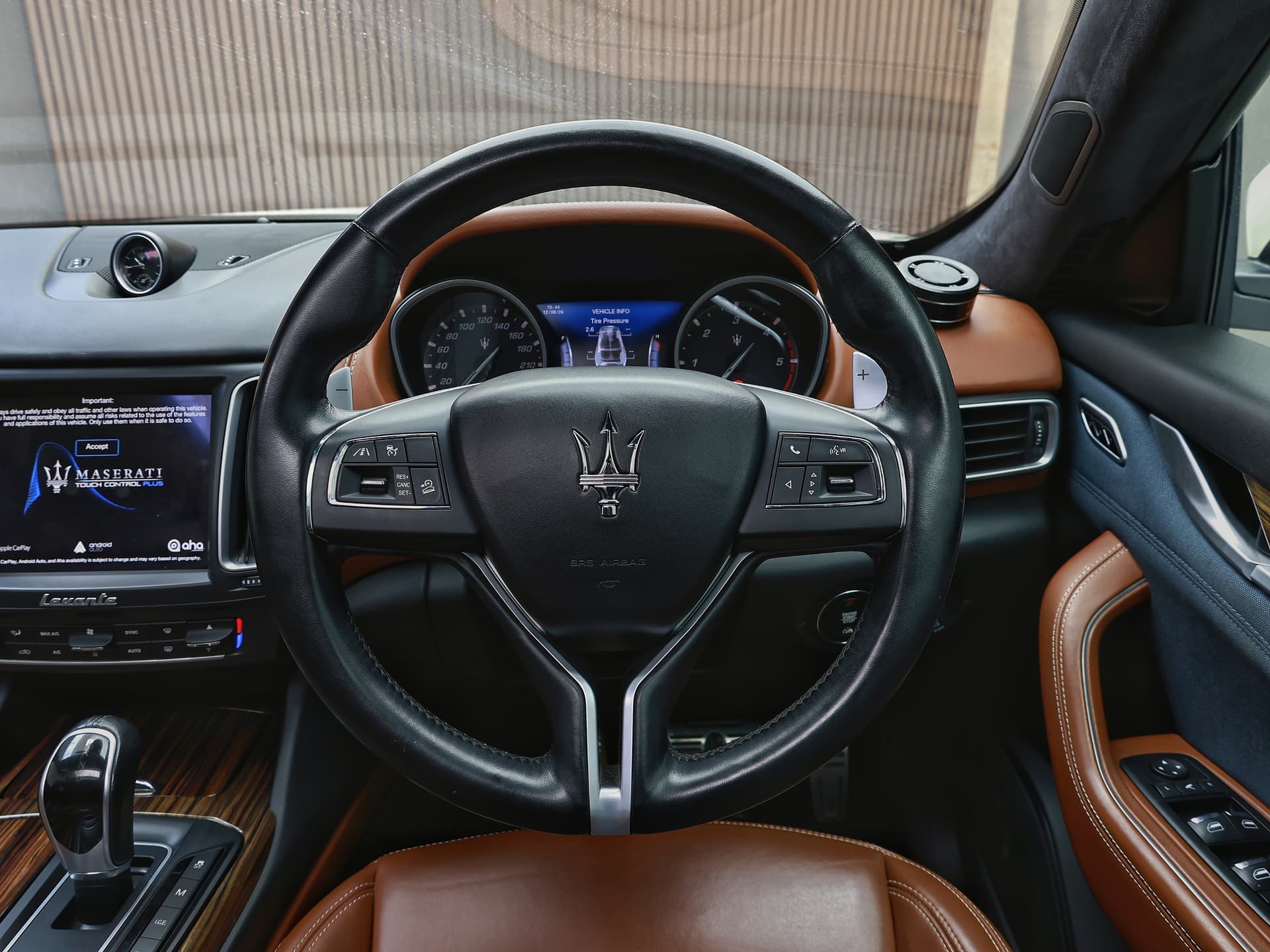 2018 Maserati Levante image-10