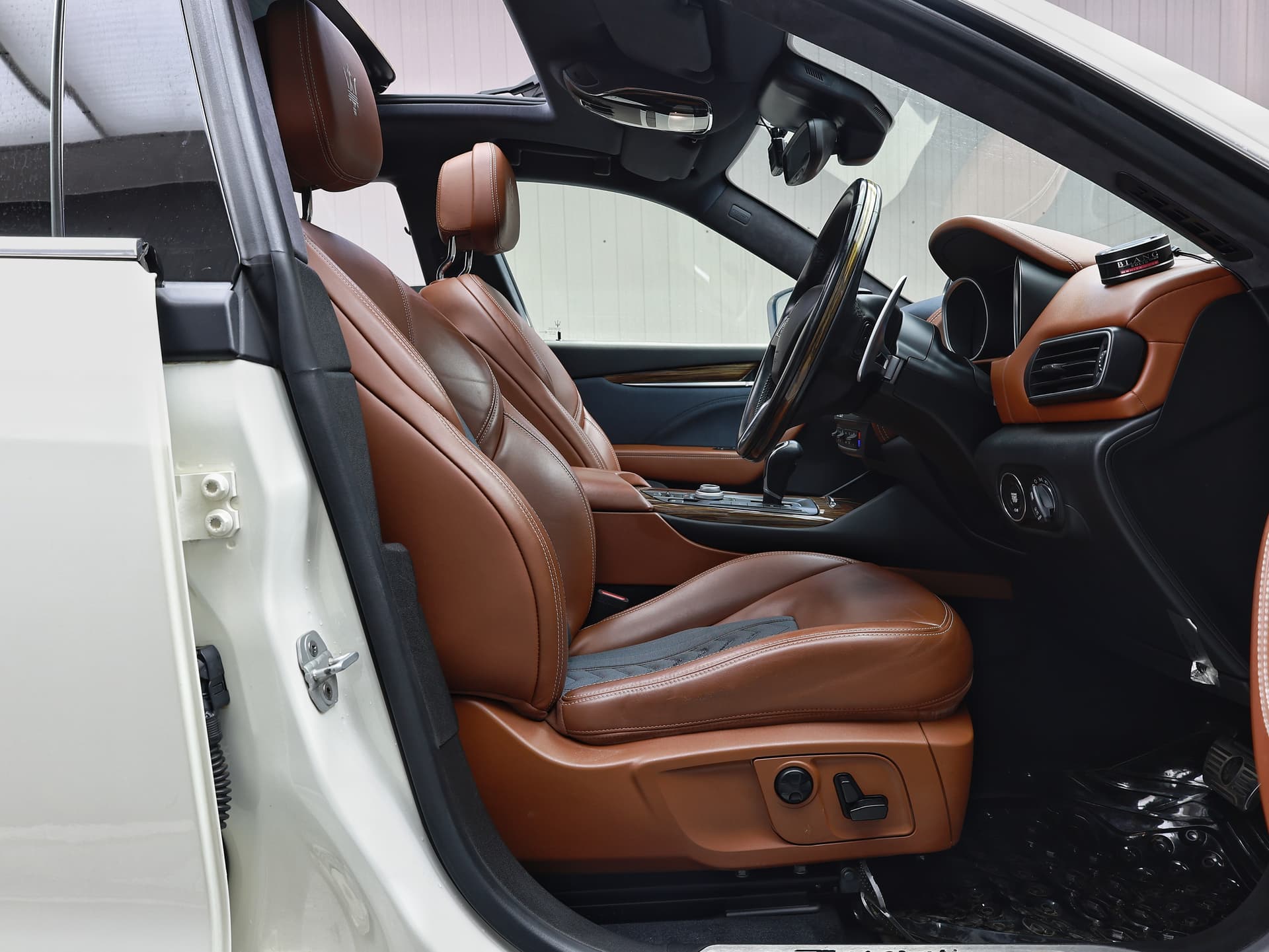 2018 Maserati Levante image-7
