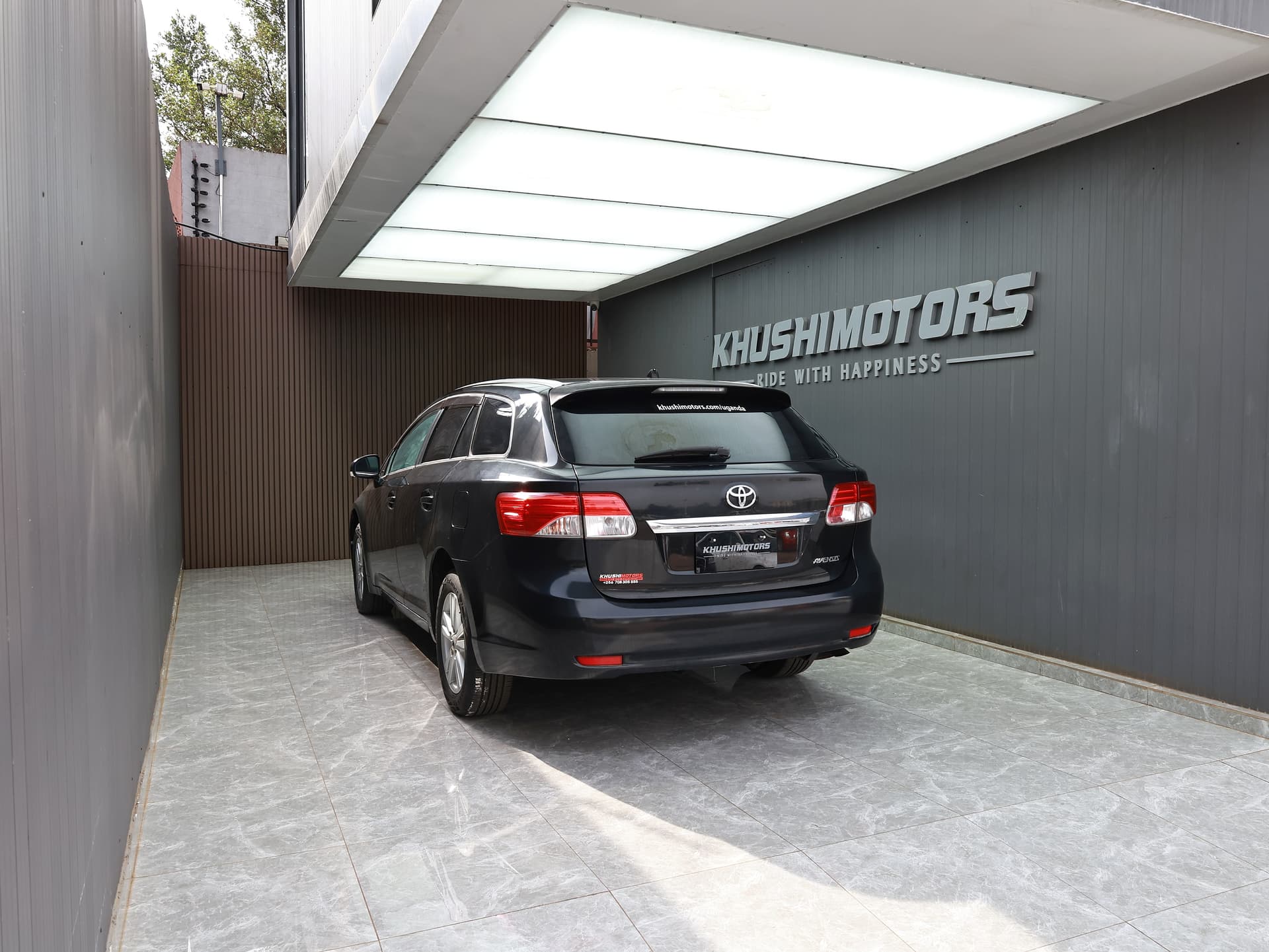 2012 Toyota Avensis Xi image-6