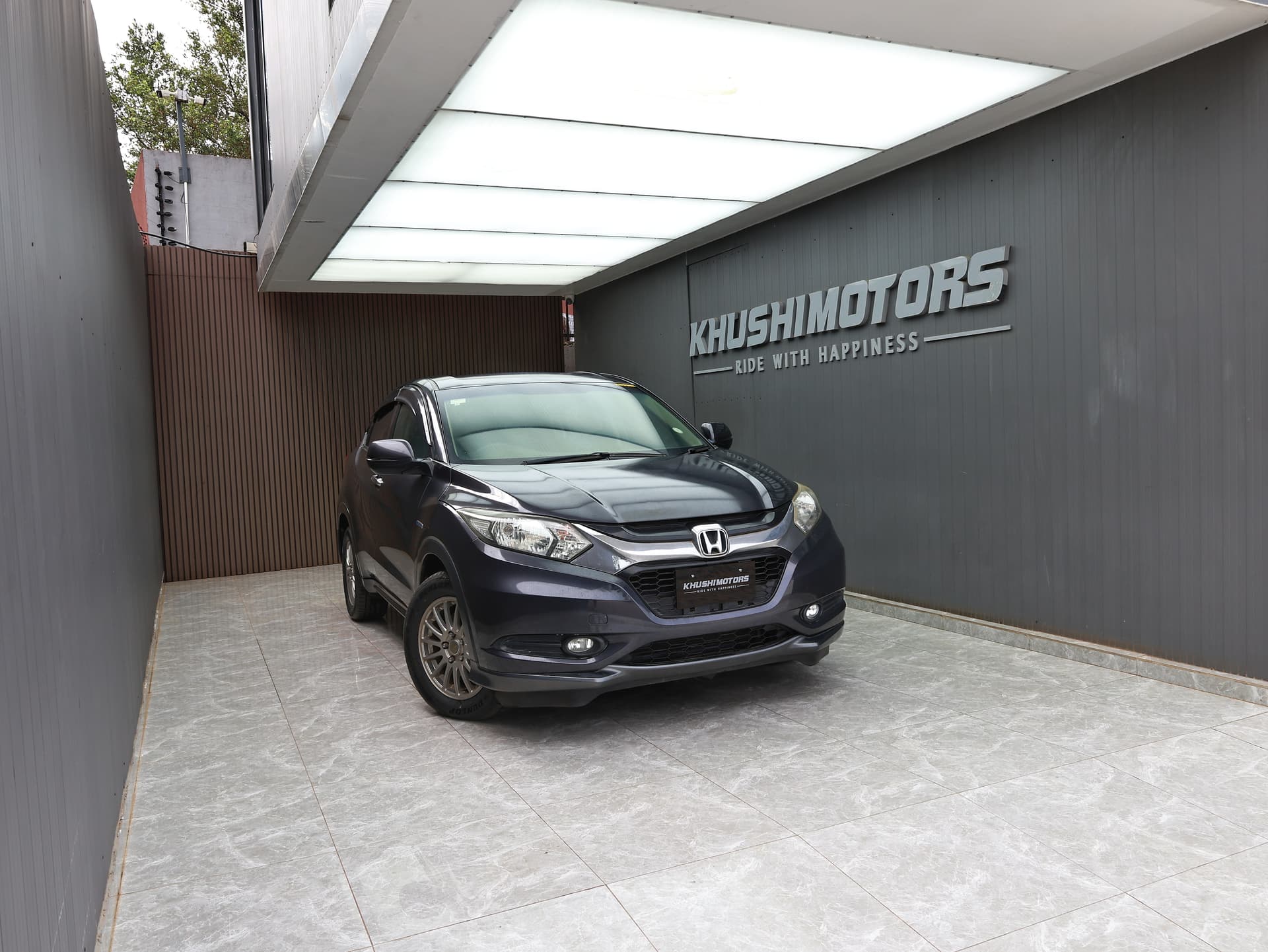 2015 Honda Vezel Hybrid image-1