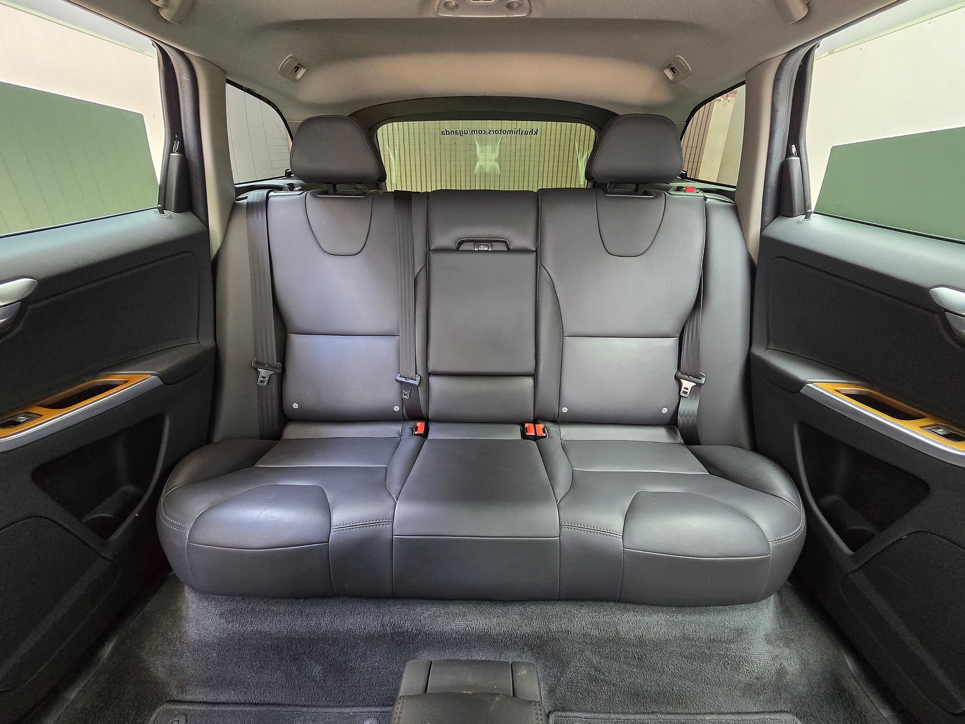 2017 Volvo XC60 T5 AWD CLASSIC image-14