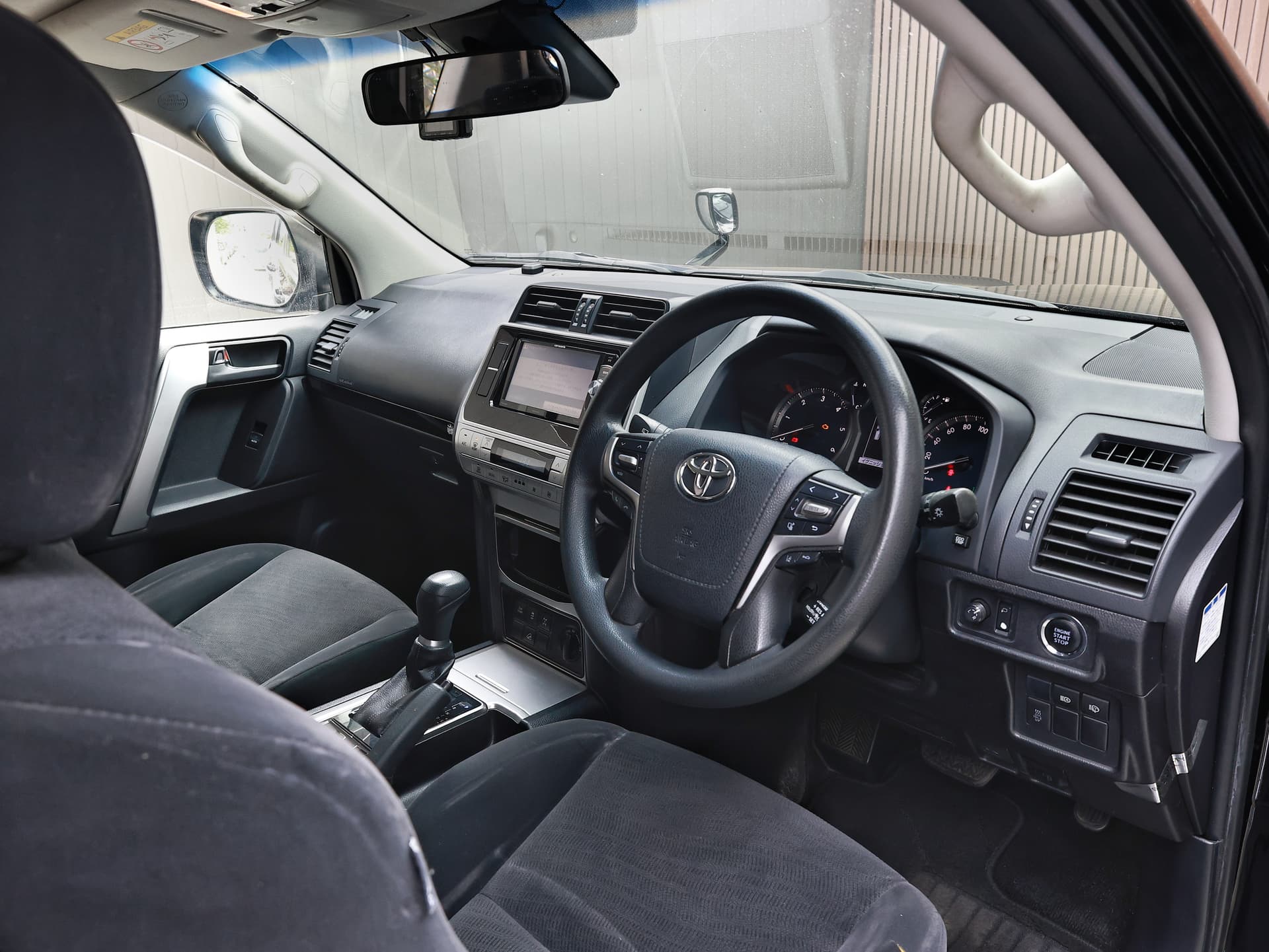2017 Toyota Land Cruiser Prado TX image-8