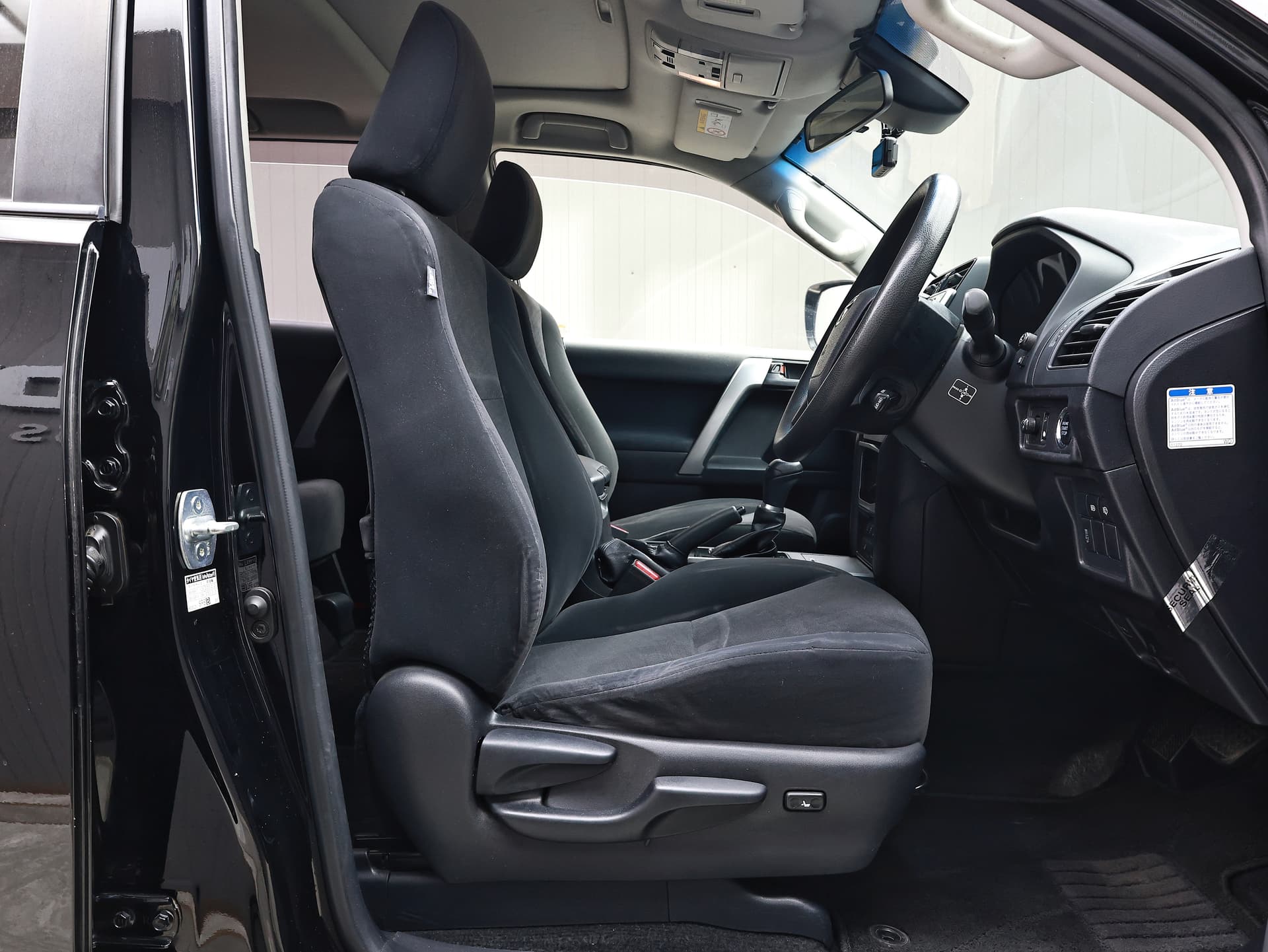 2017 Toyota Land Cruiser Prado TX image-7