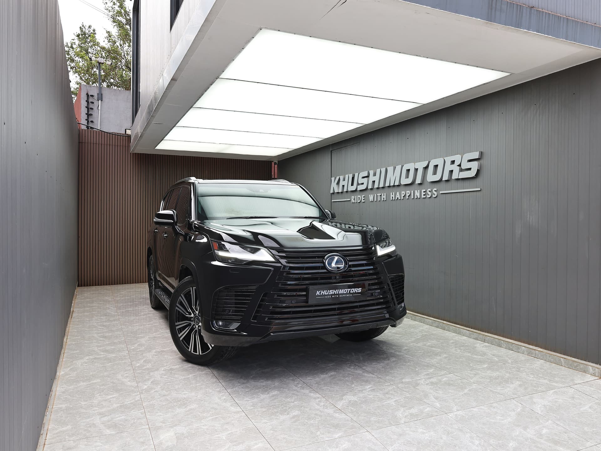2024 Lexus Lx500d image-1