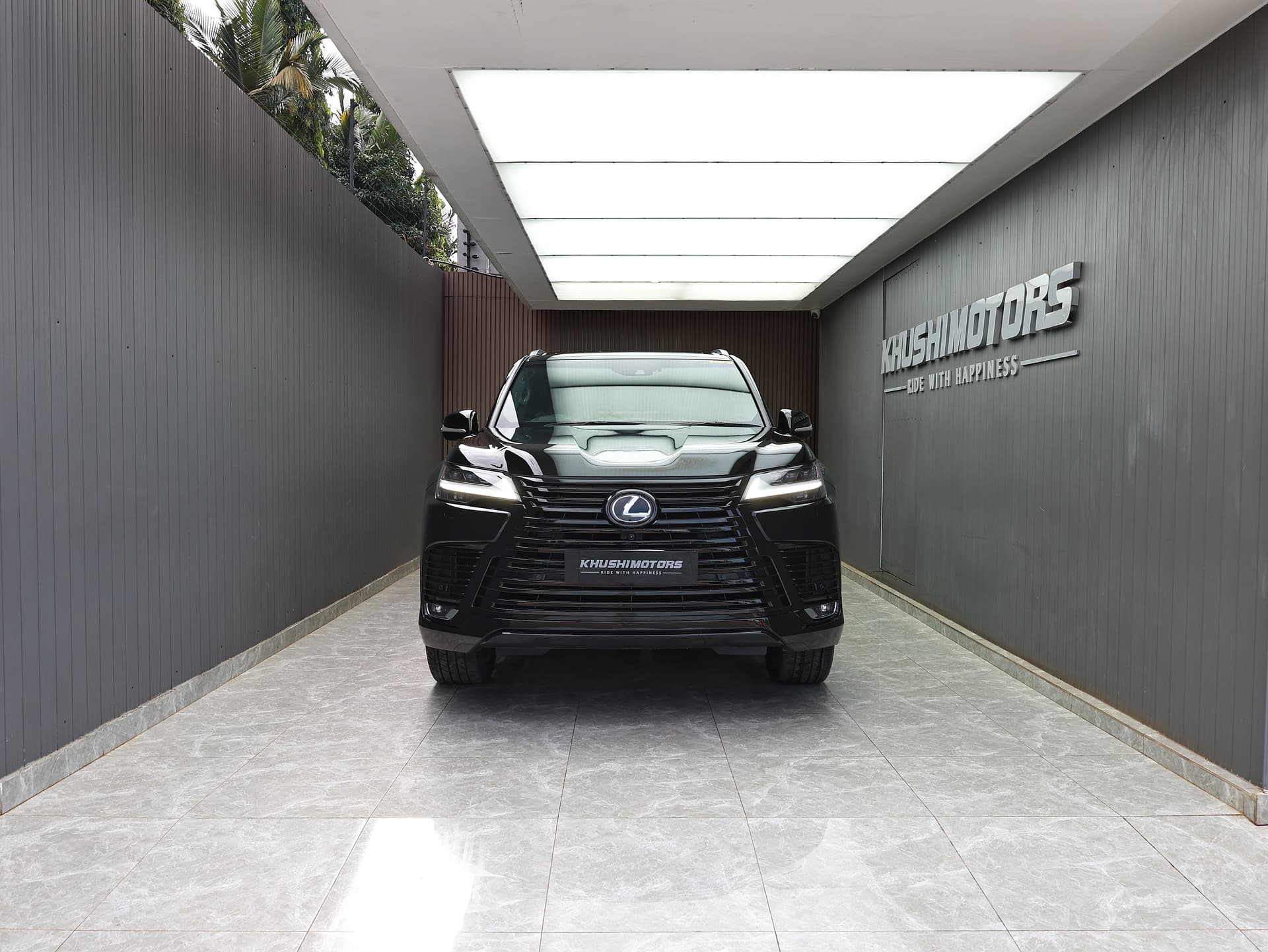 2024 Lexus Lx500d image-2