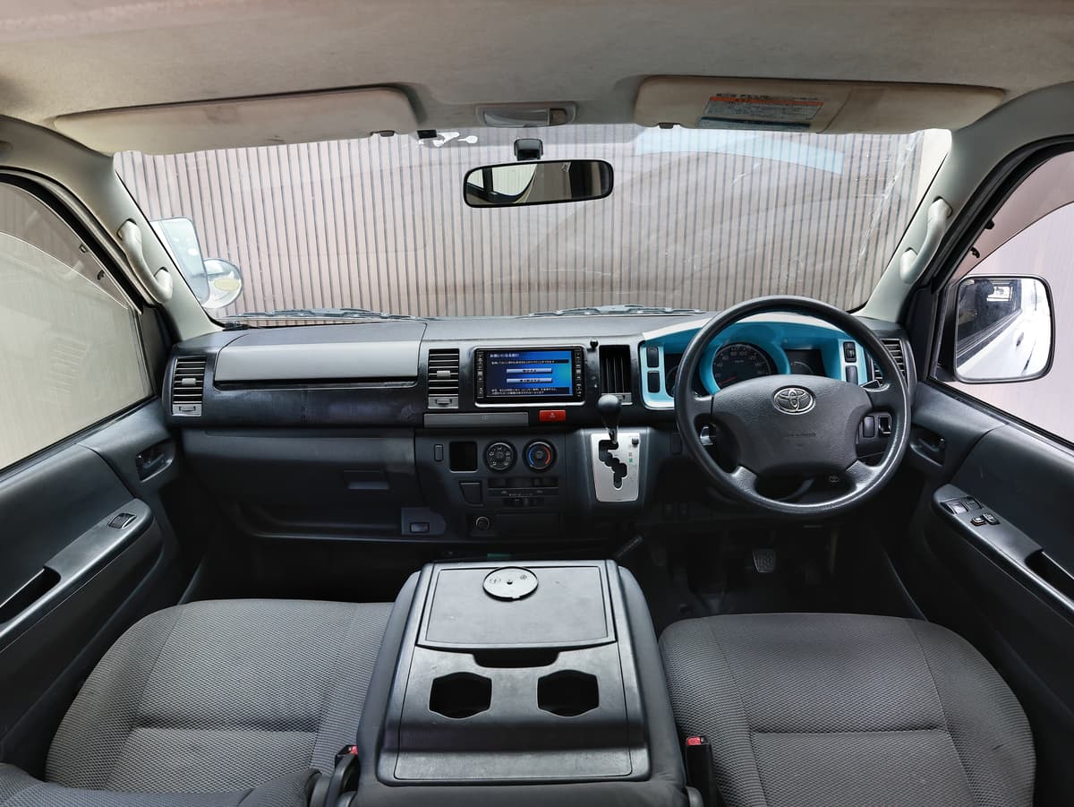 2012 Toyota Regius Van Long DX image-9