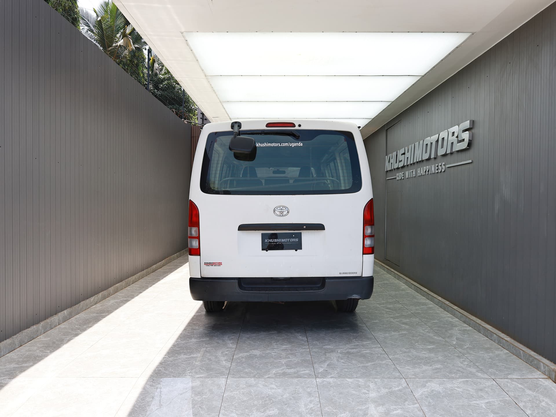 2012 Toyota Regius Van Long DX image-5