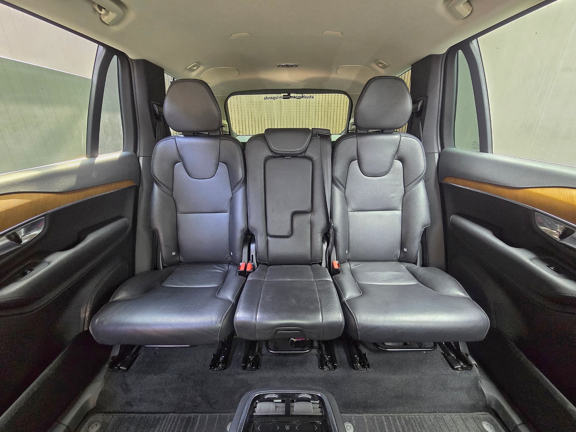 2017 Volvo XC90 T5 AWD MOMENTUM image-15