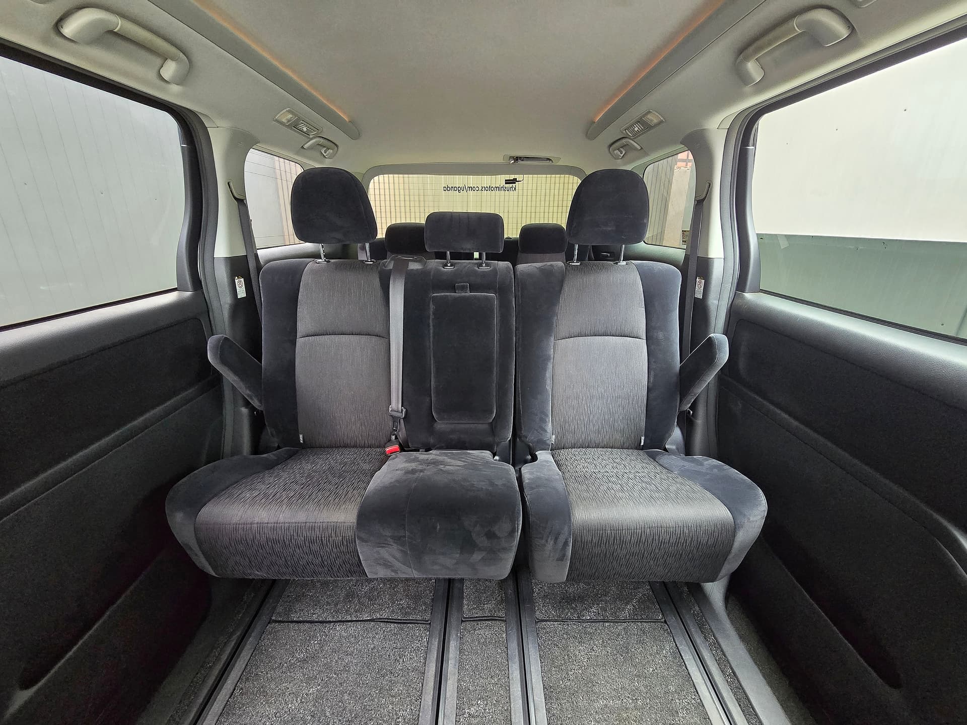 2010 Toyota Alphard 240S image-13