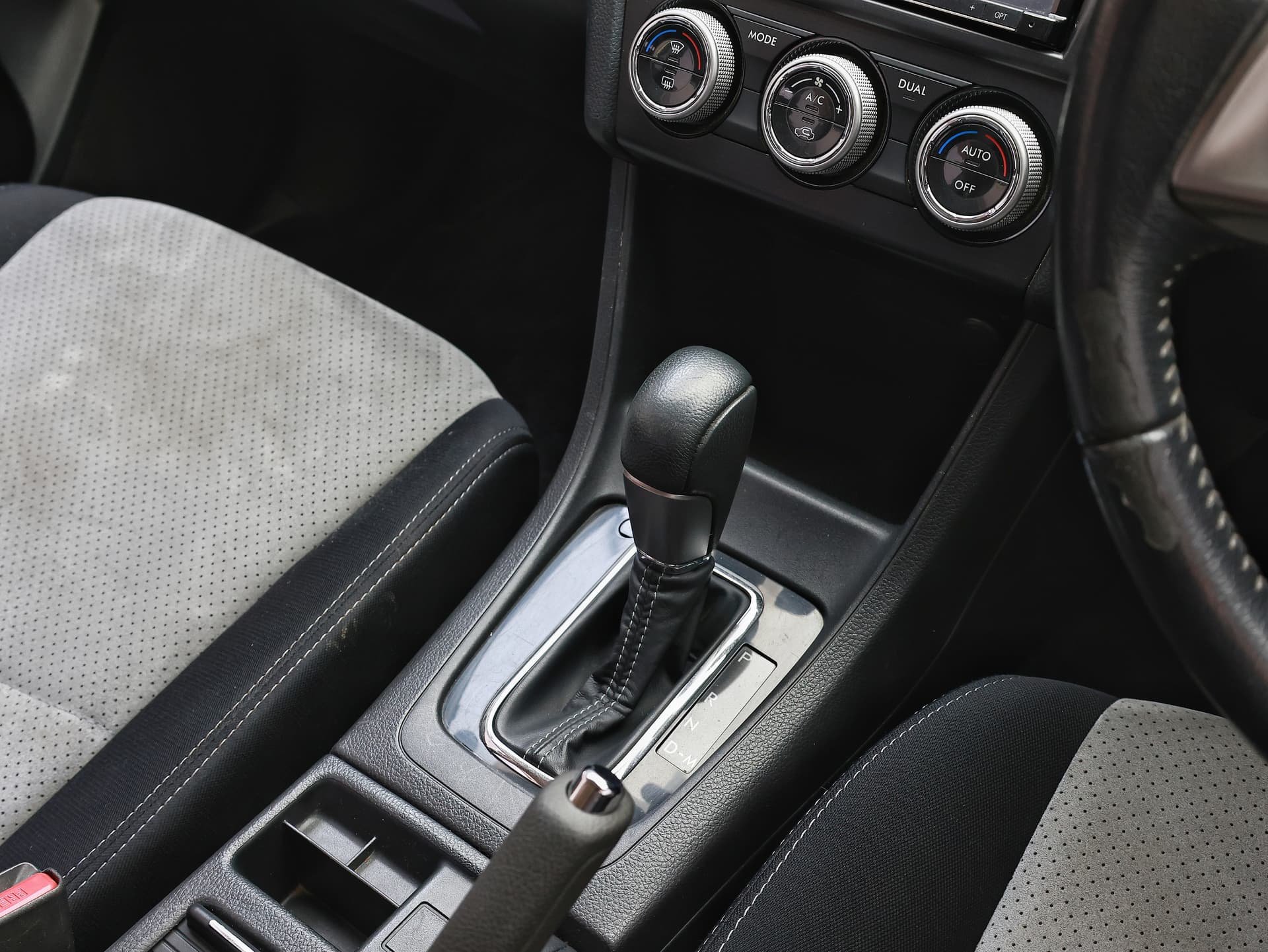 2013 Subaru ImprezaXV L Eyesight image-10
