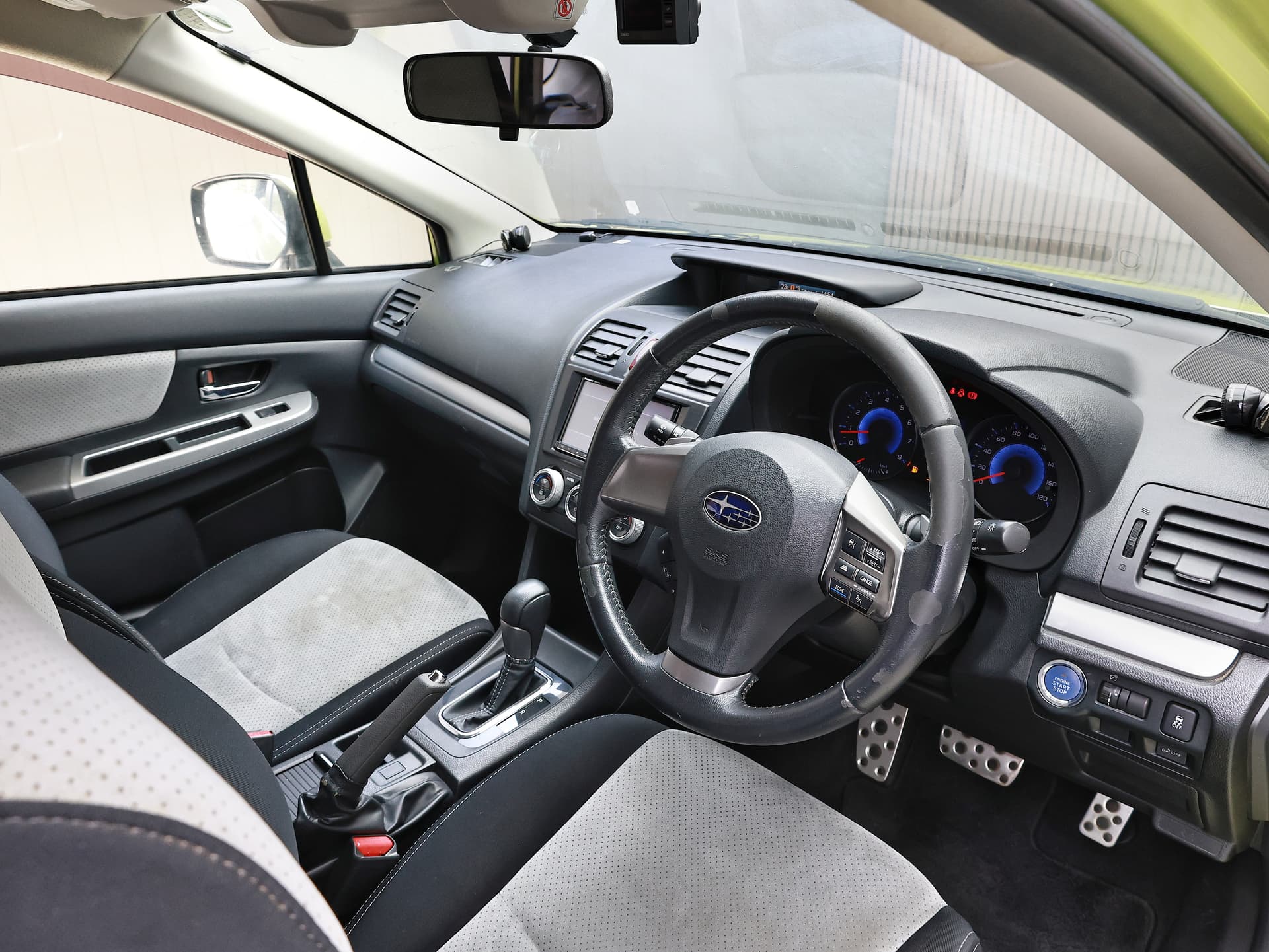 2013 Subaru ImprezaXV L Eyesight image-8