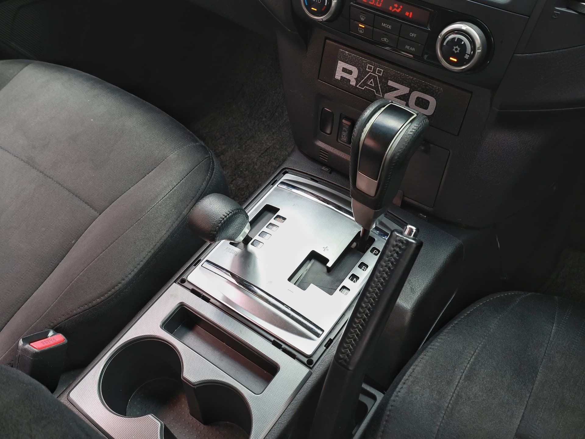 2012 Mitsubishi Pajero Exceed image-10