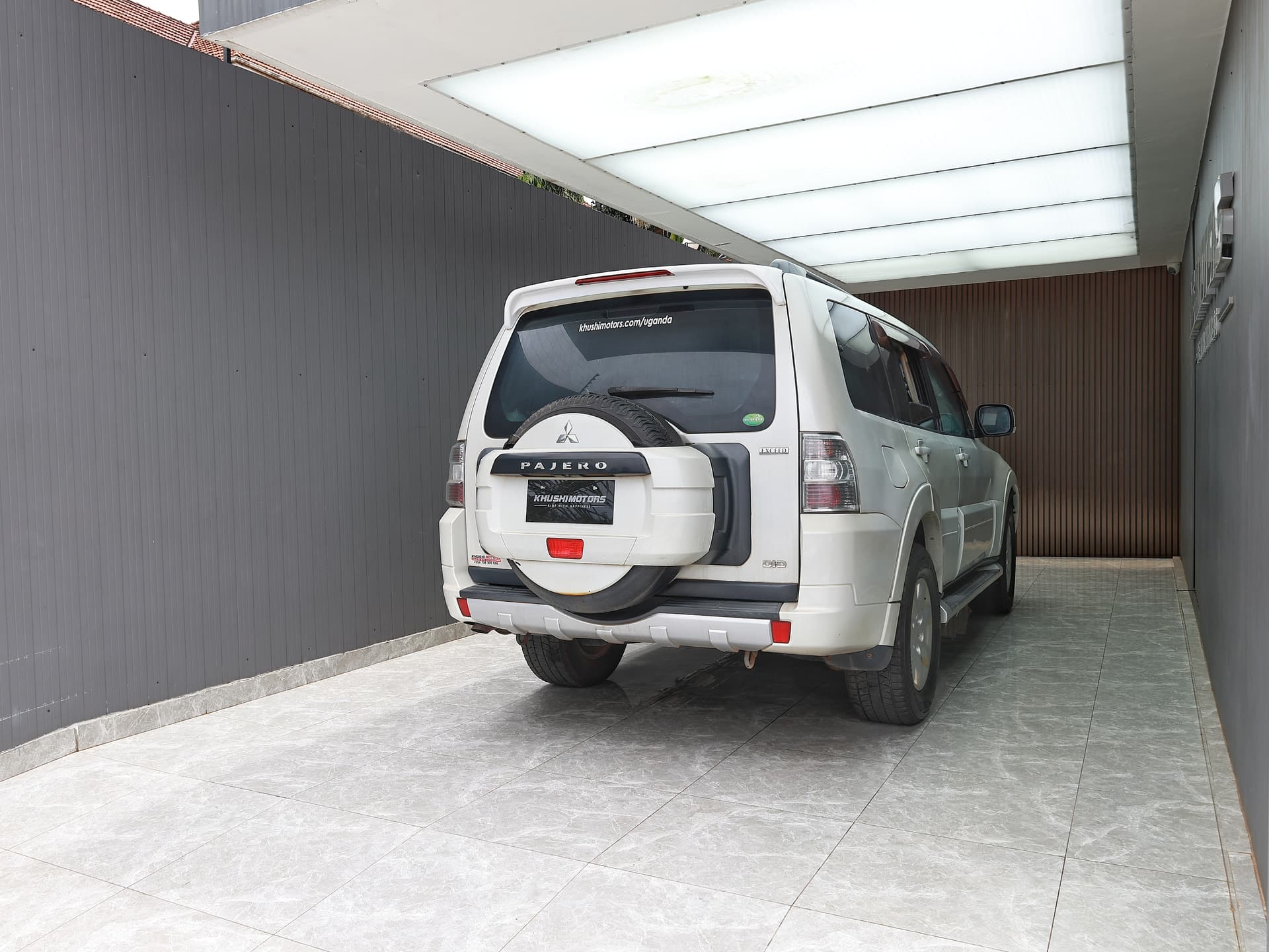 2012 Mitsubishi Pajero Exceed image-4