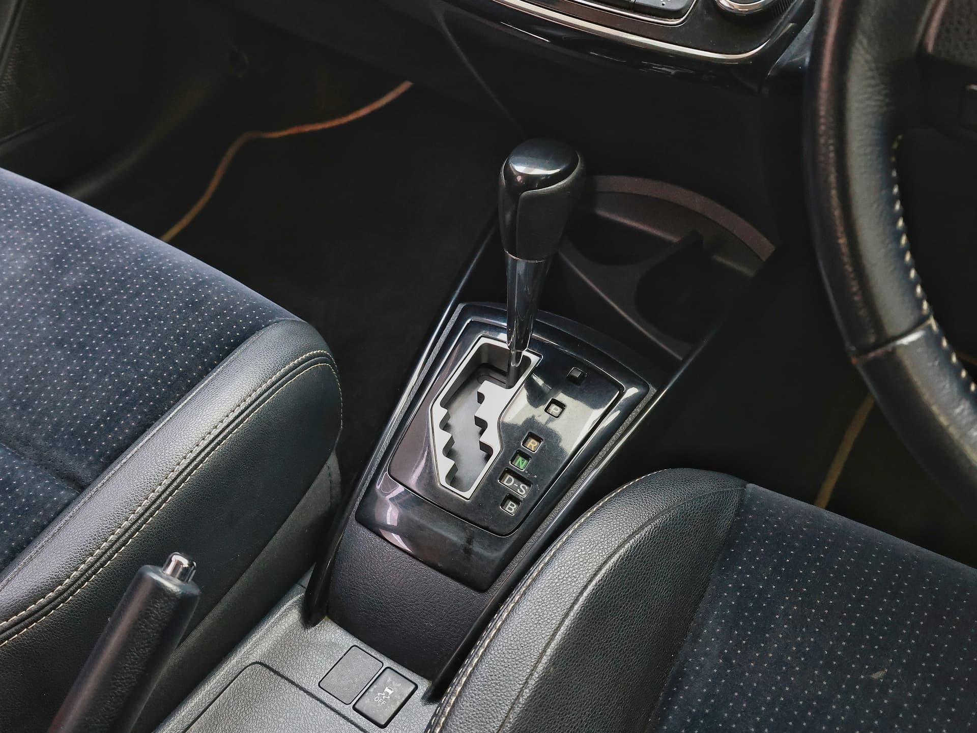2013 Toyota Corolla Fielder 1.5G image-7