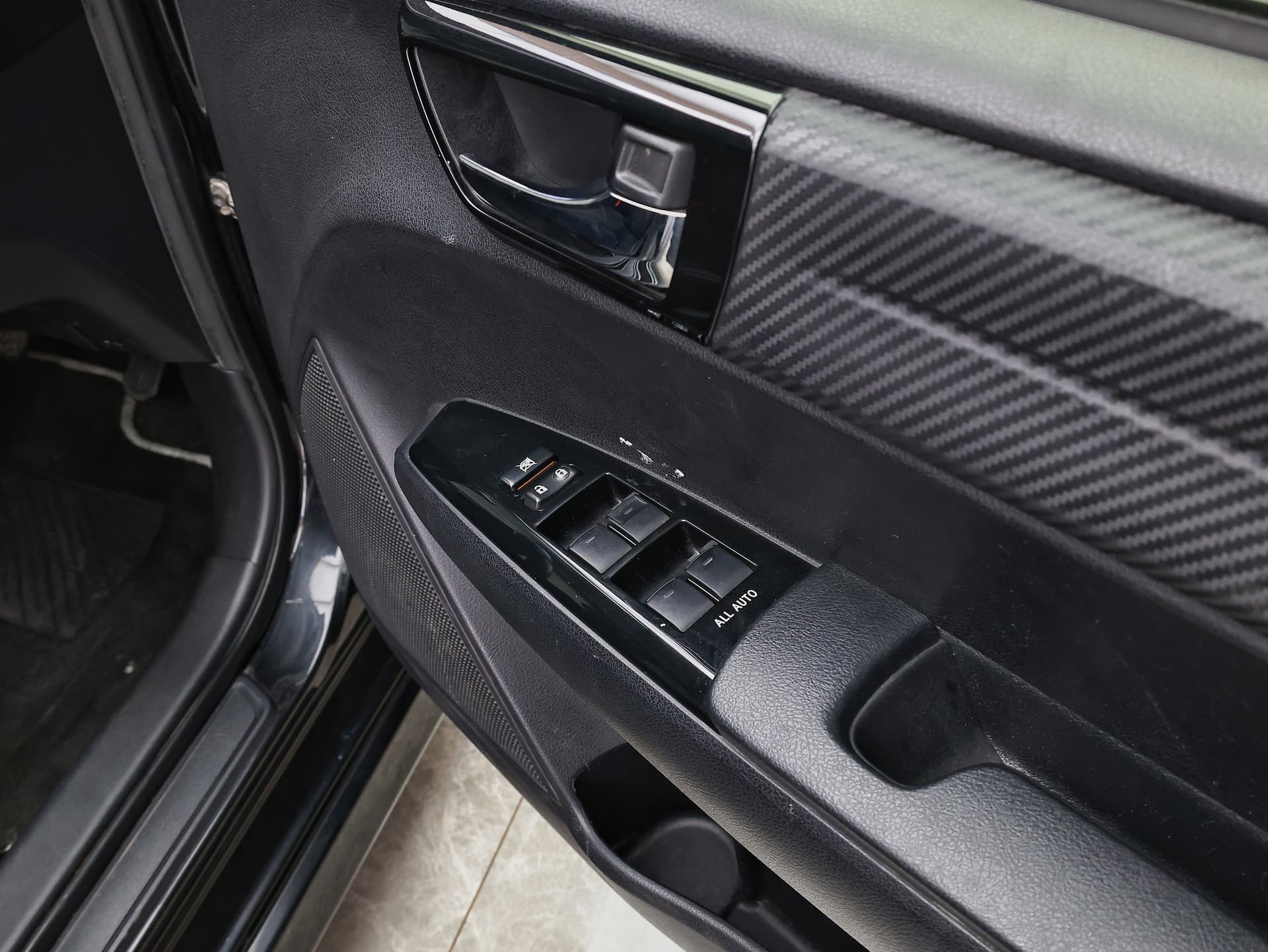 2013 Toyota Corolla Fielder 1.5G image-10